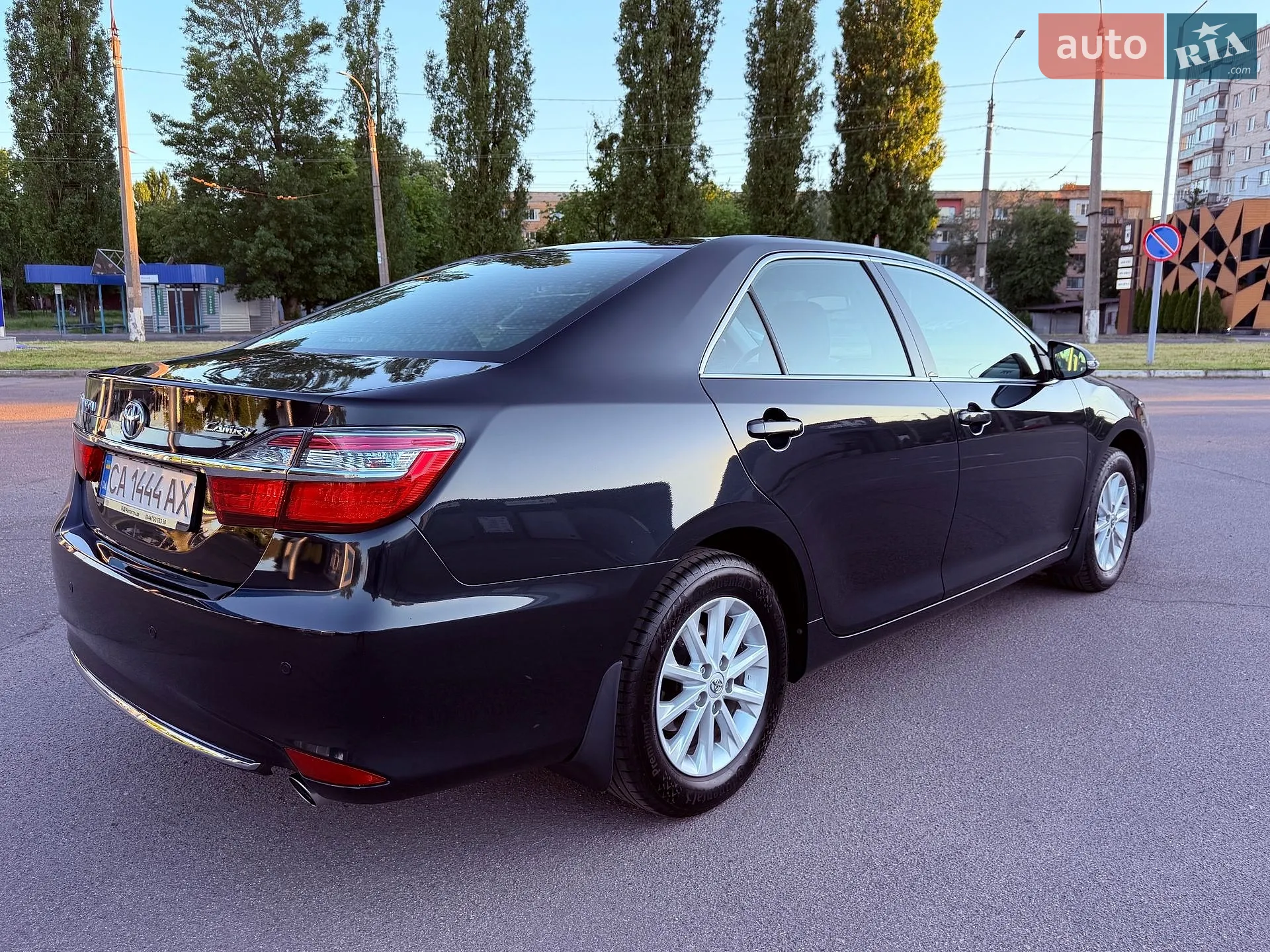 2017 Toyota Camry - мініатюра 19