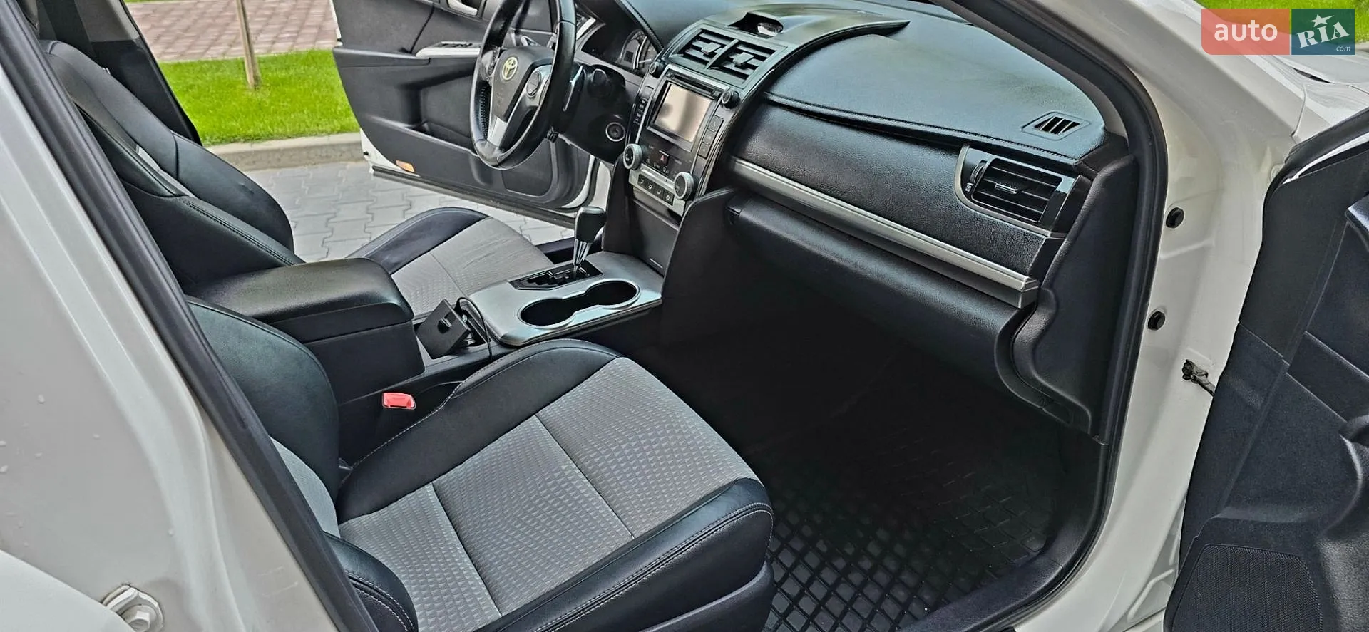 2012 Toyota Camry - мініатюра 9