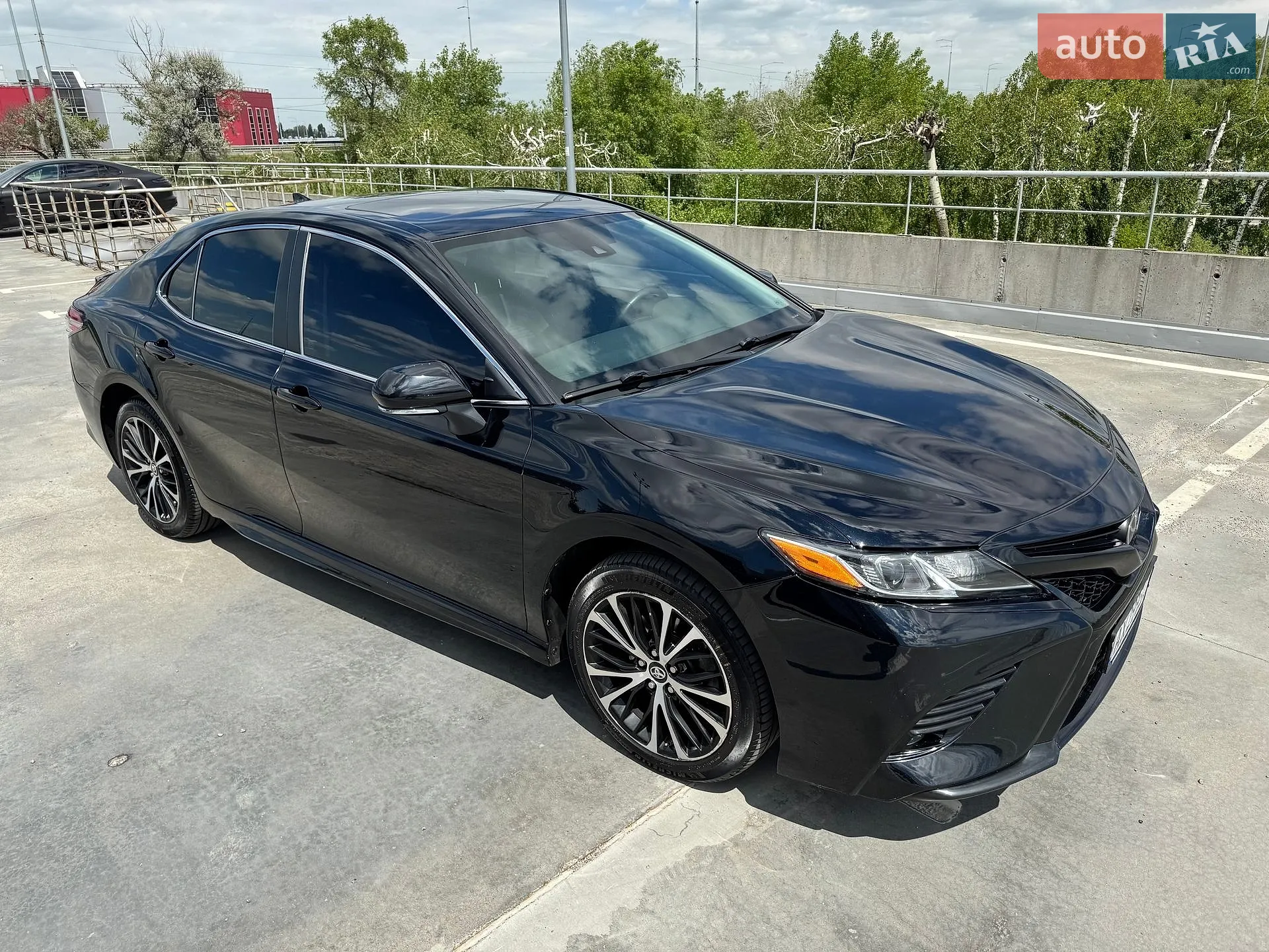 2019 Toyota Camry - мініатюра 2