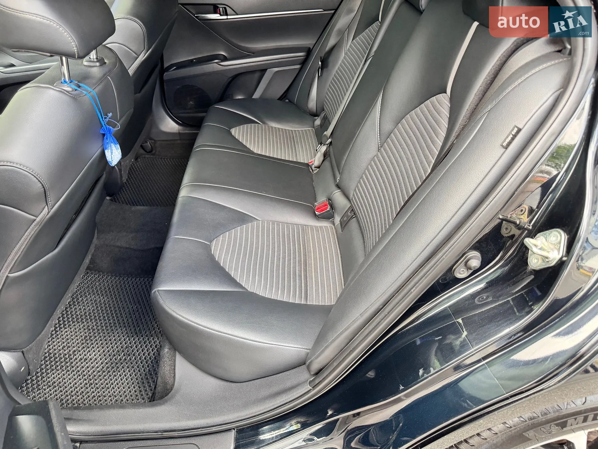 2019 Toyota Camry - мініатюра 16