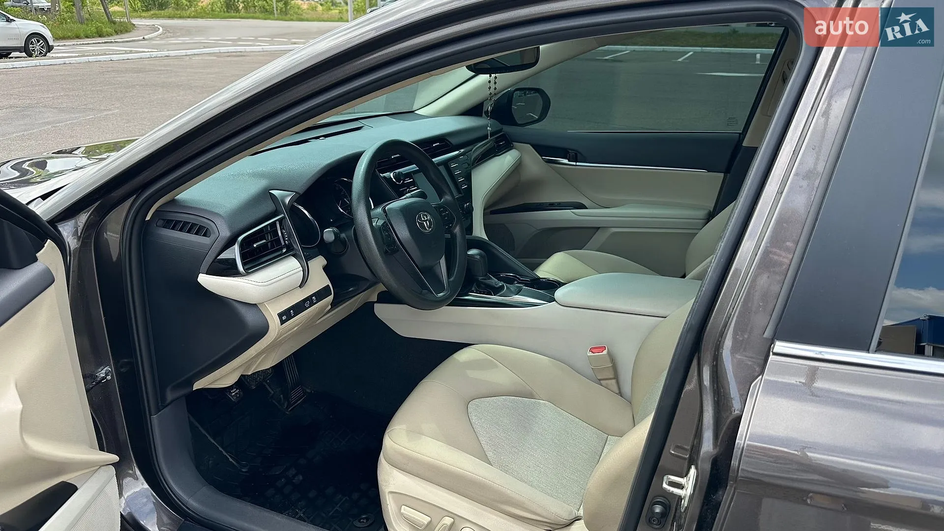 2019 Toyota Camry - мініатюра 12