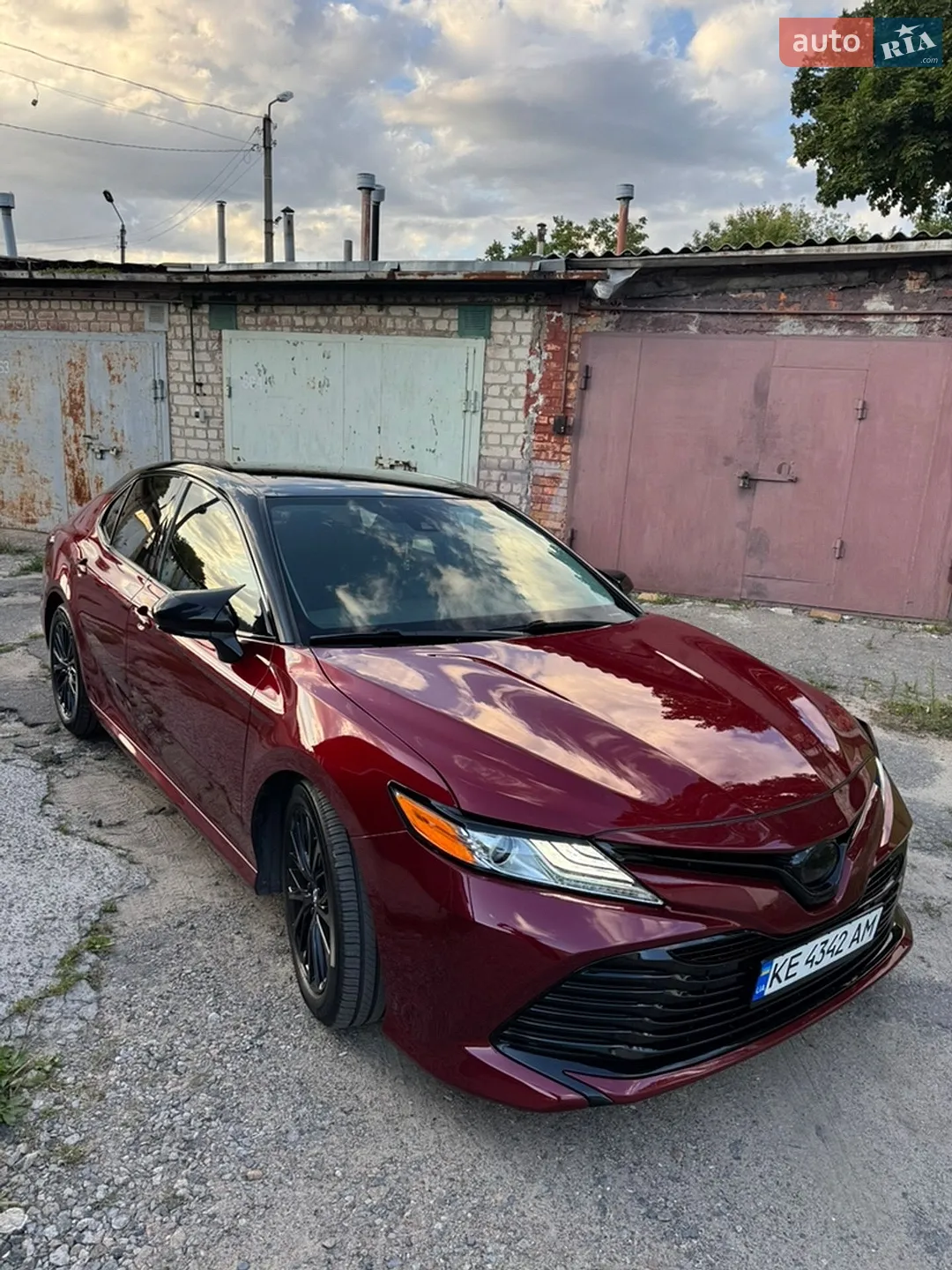 2019 Toyota Camry - мініатюра 2