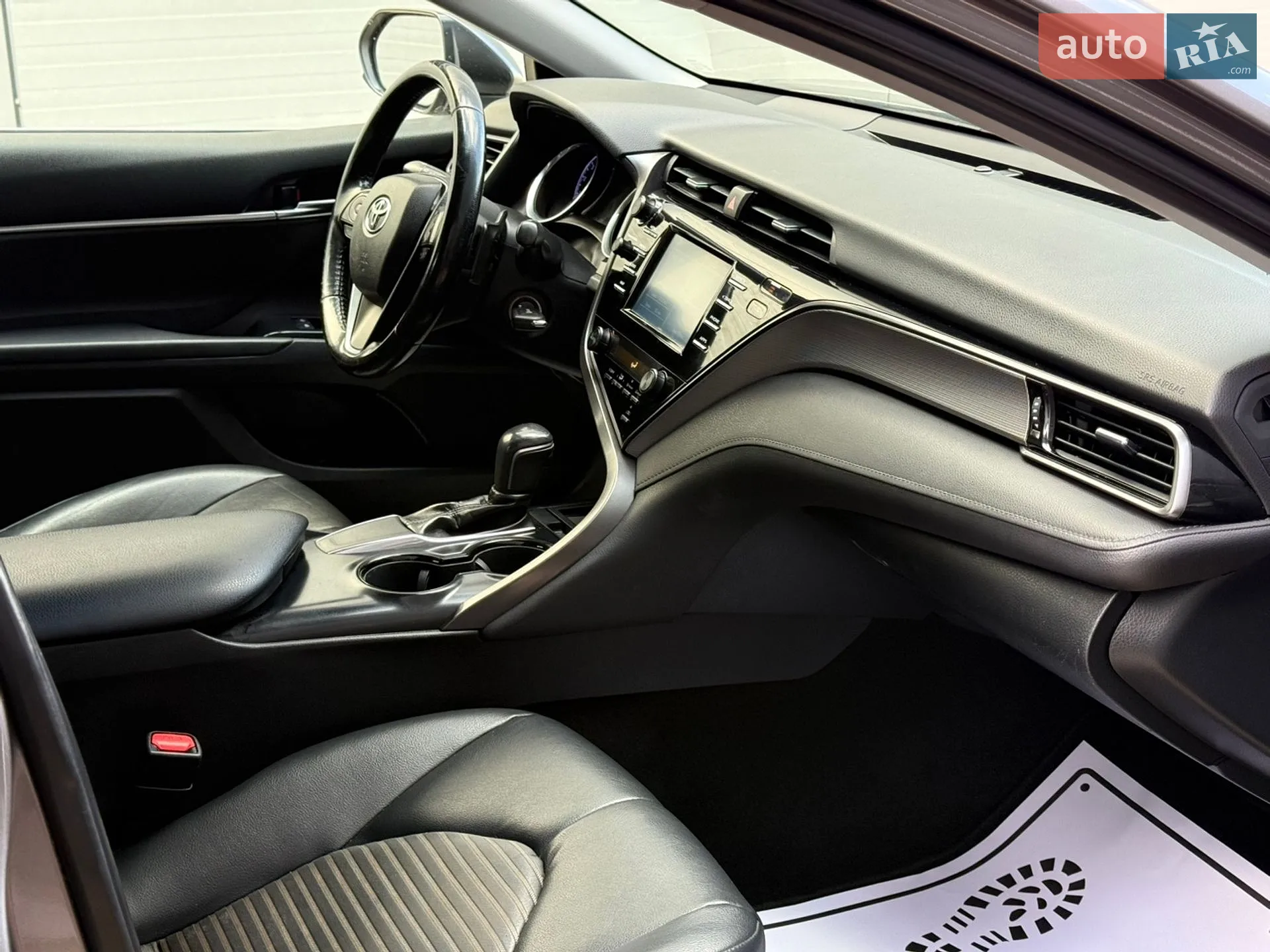 2019 Toyota Camry - мініатюра 16