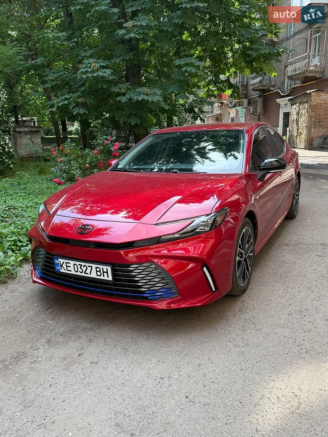 2025 Toyota Camry - фото 1