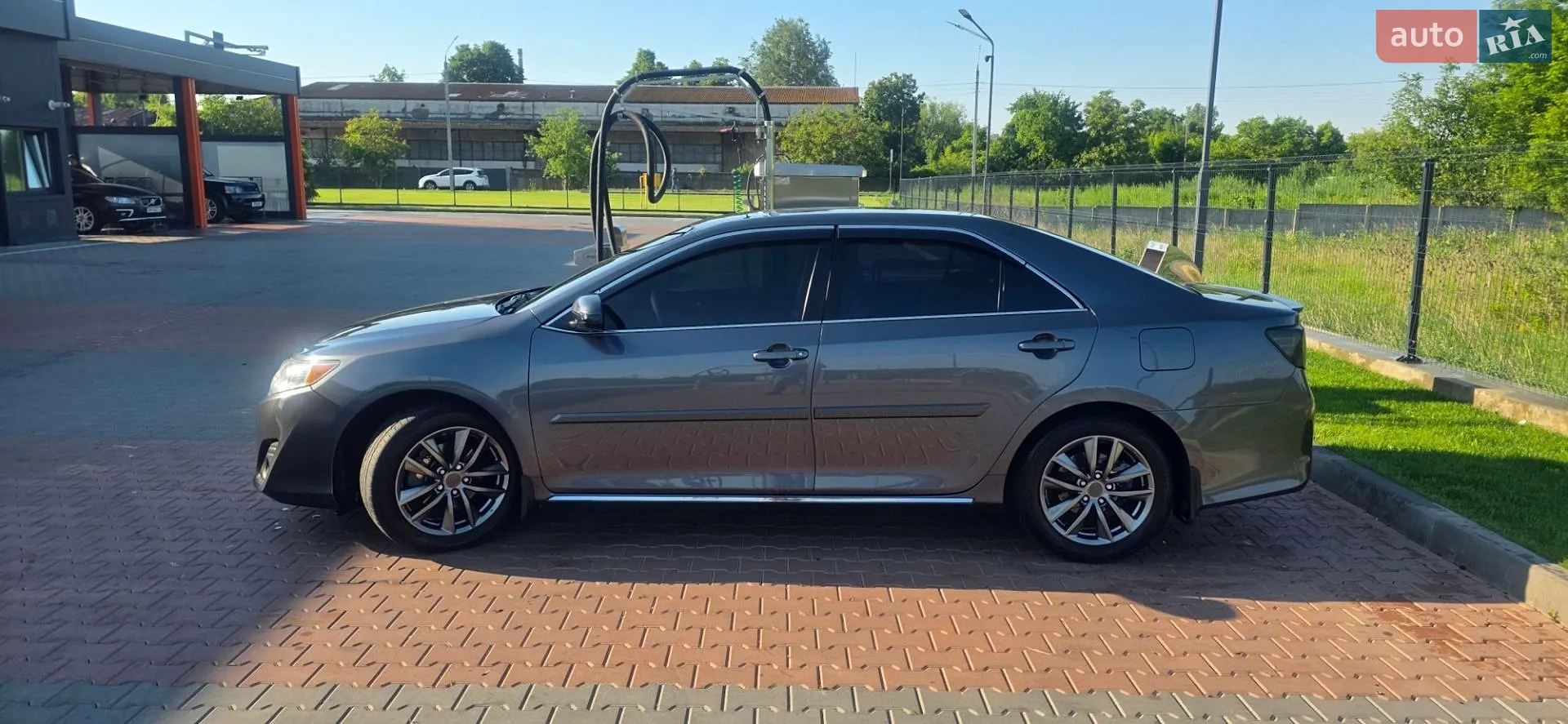 2014 Toyota Camry - мініатюра 17