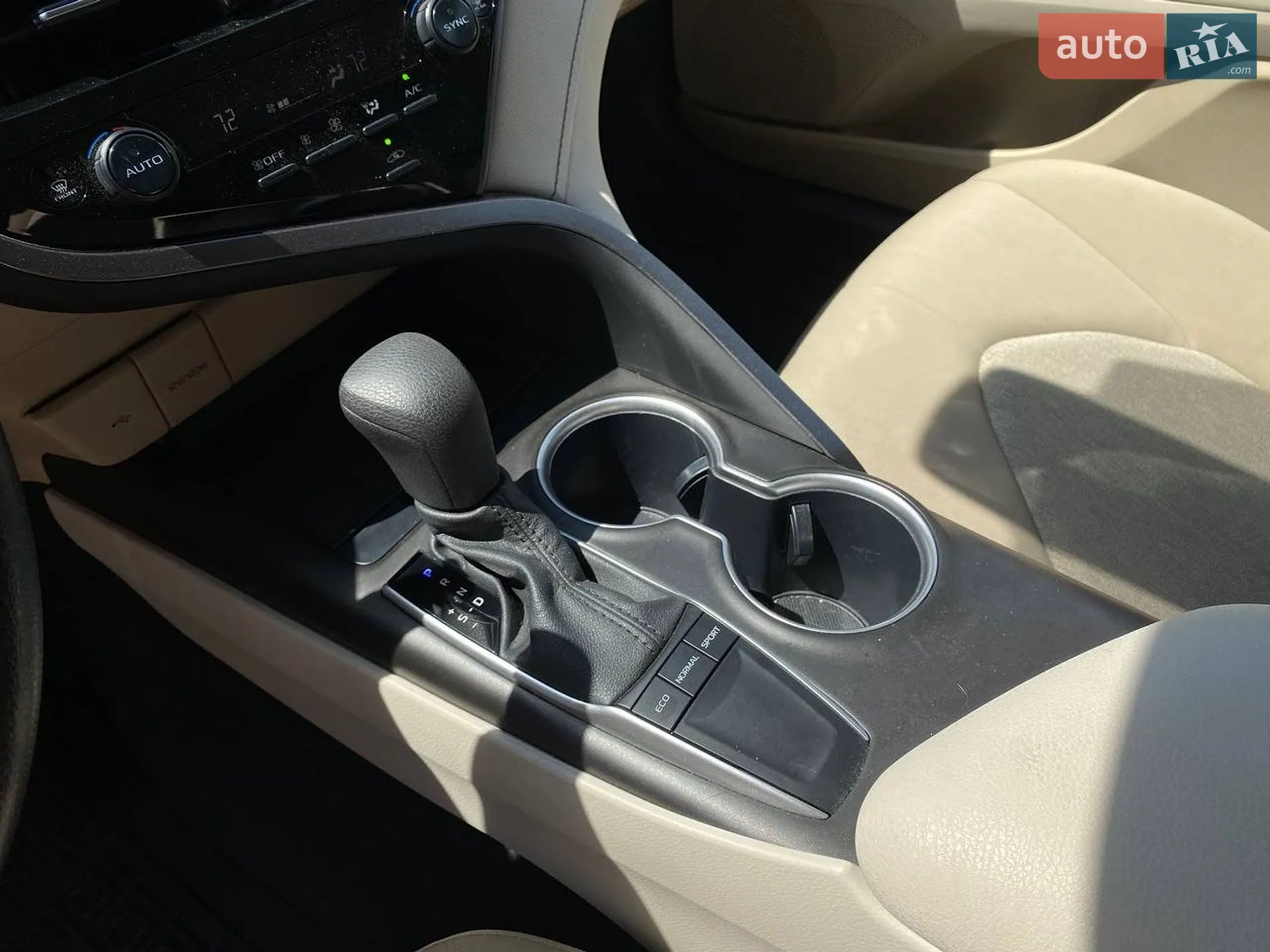 2023 Toyota Camry - мініатюра 16