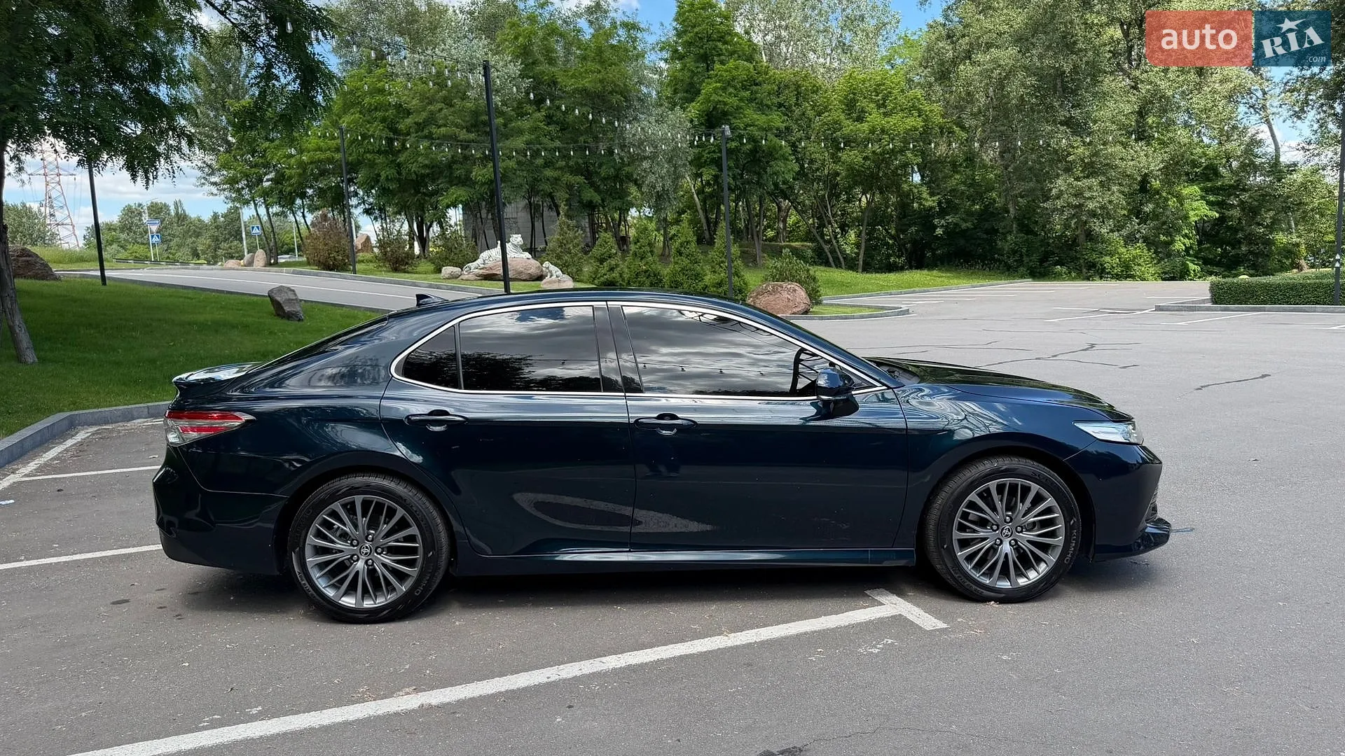 2020 Toyota Camry - мініатюра 17