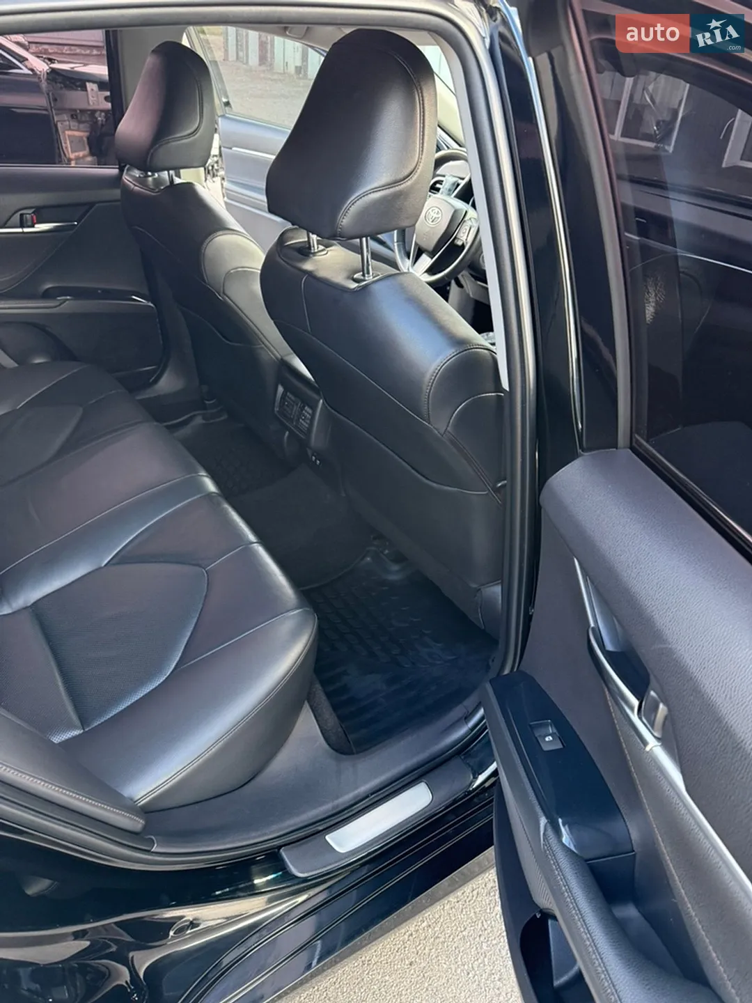 2018 Toyota Camry - мініатюра 18