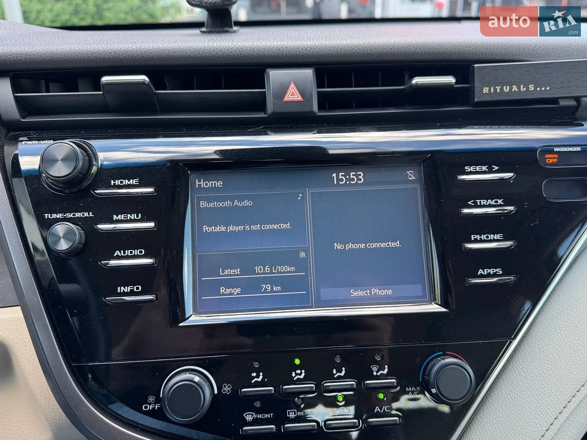 2017 Toyota Camry - мініатюра 19