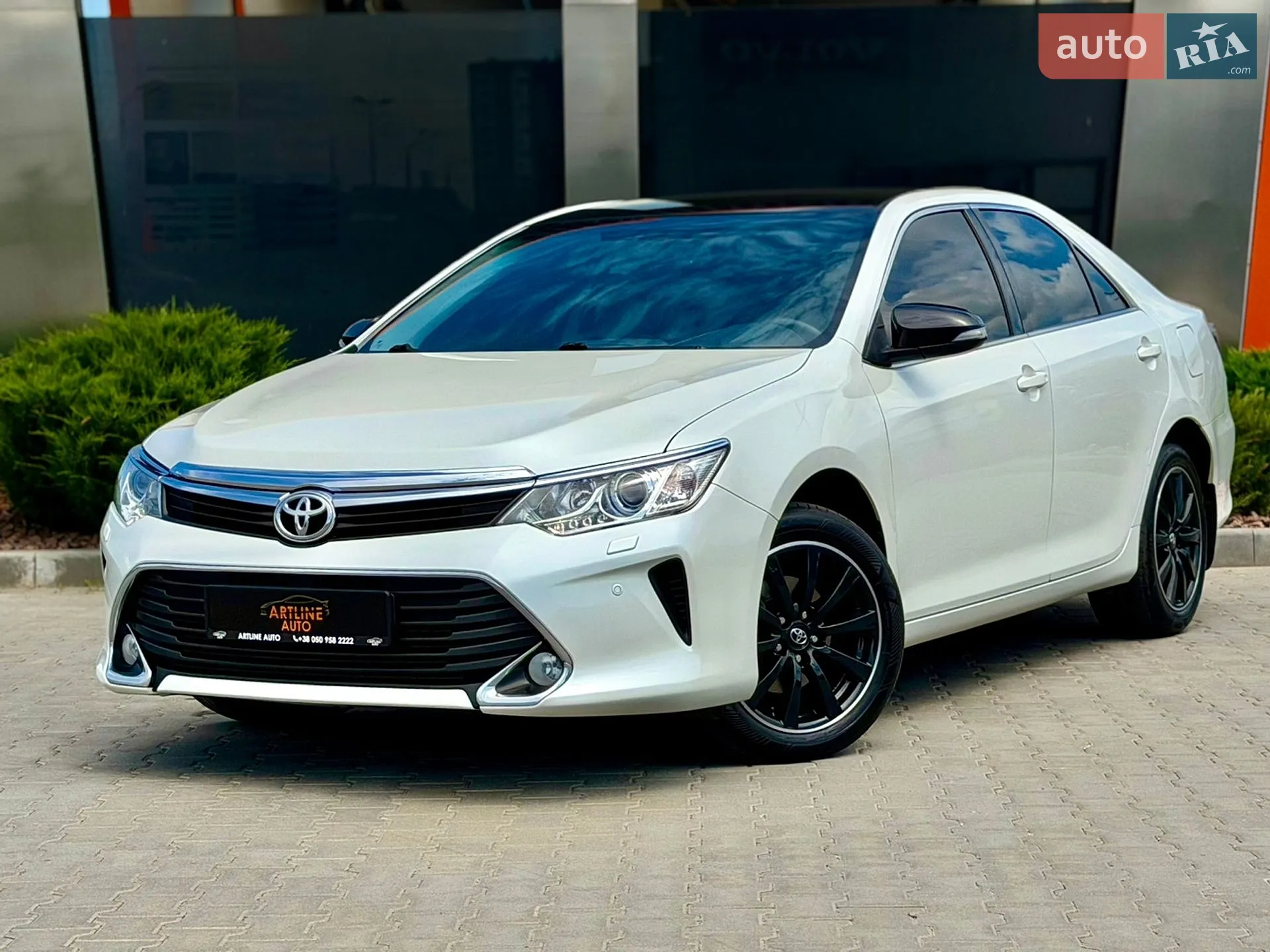 2016 Toyota Camry - мініатюра 2