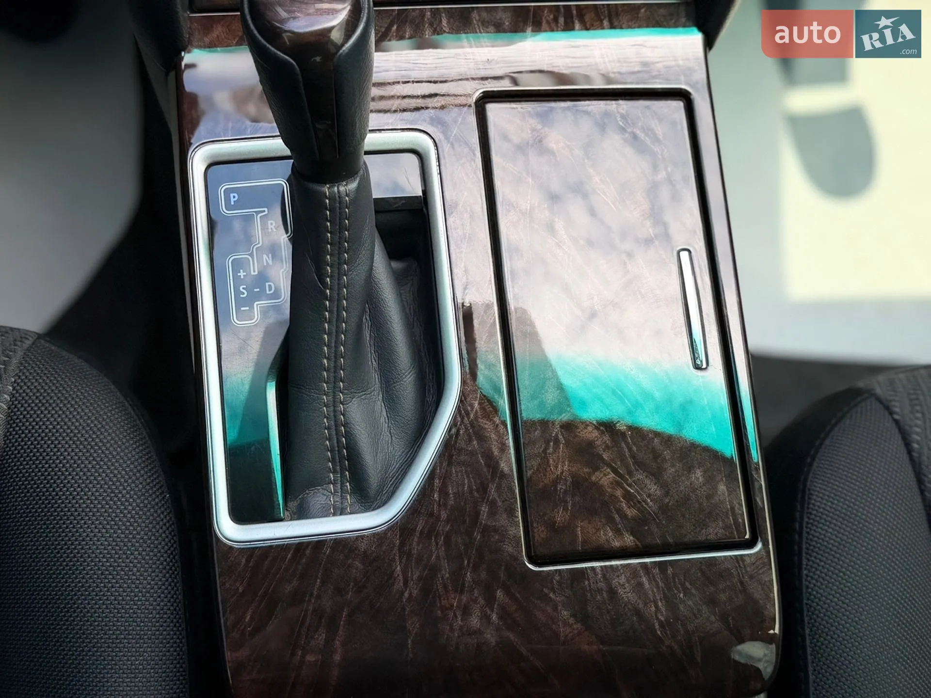 2016 Toyota Camry - мініатюра 42
