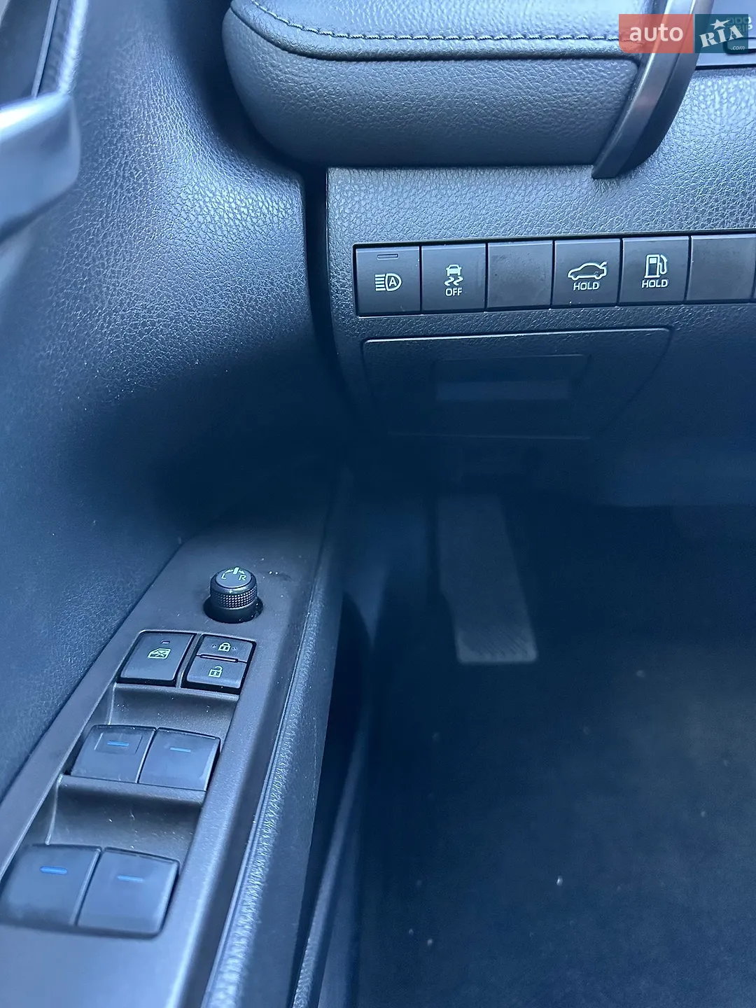 2023 Toyota Camry - мініатюра 29