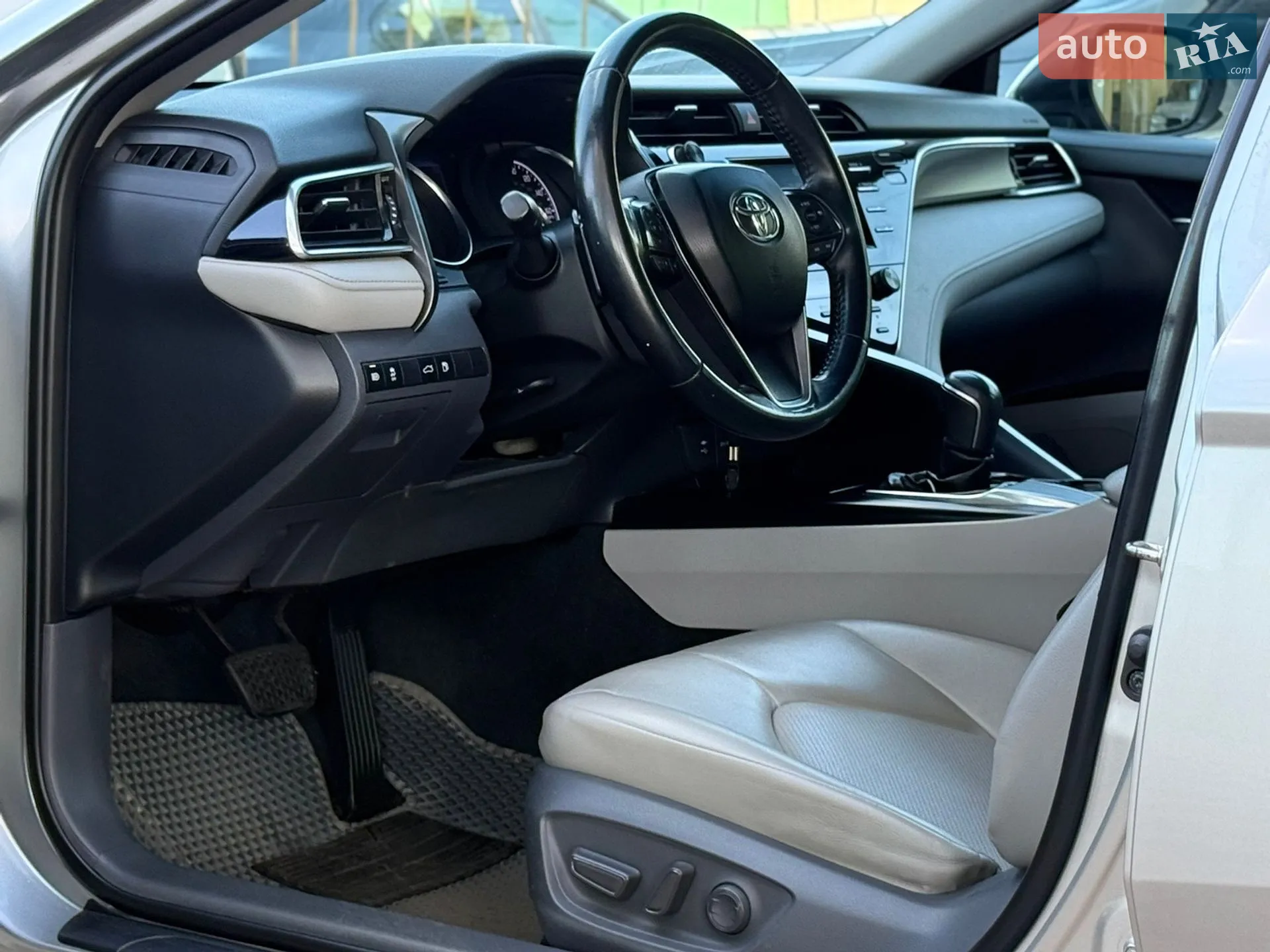 2018 Toyota Camry - мініатюра 15