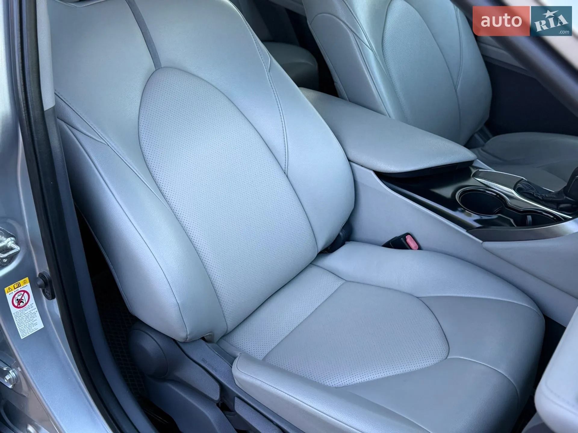 2018 Toyota Camry - мініатюра 20
