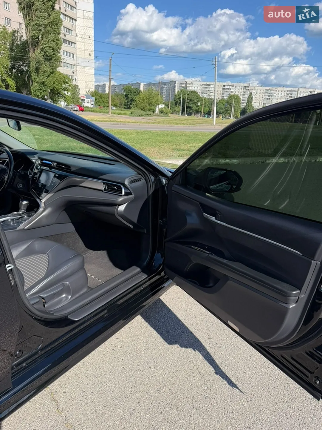 2018 Toyota Camry - мініатюра 18