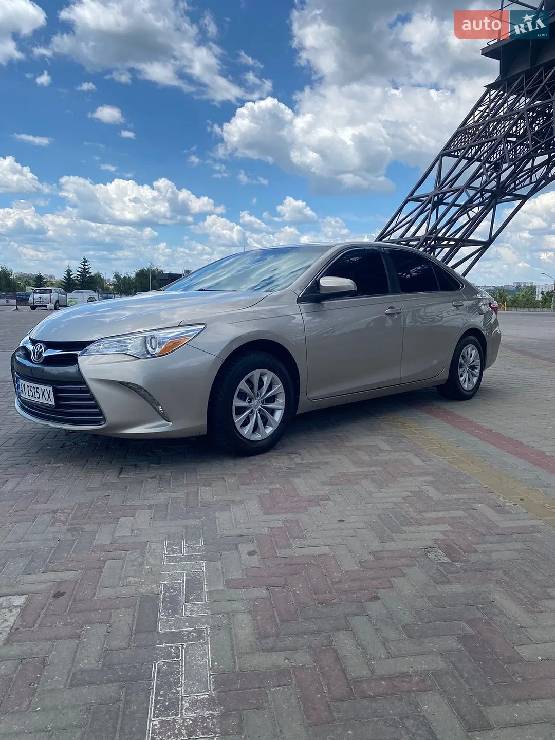 2016 Toyota Camry - мініатюра 2