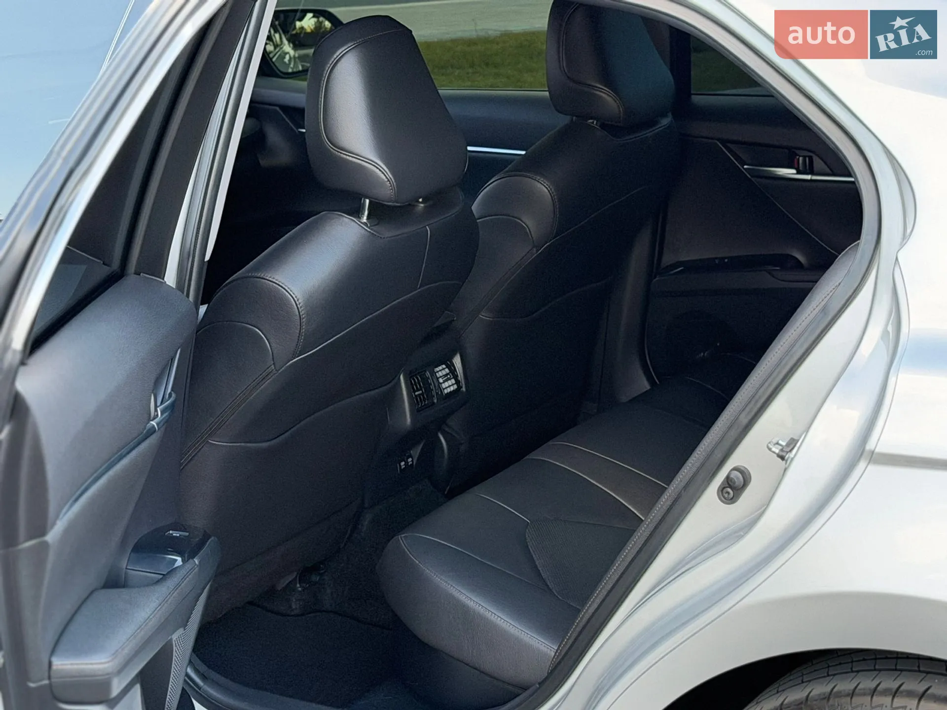 2020 Toyota Camry - мініатюра 23