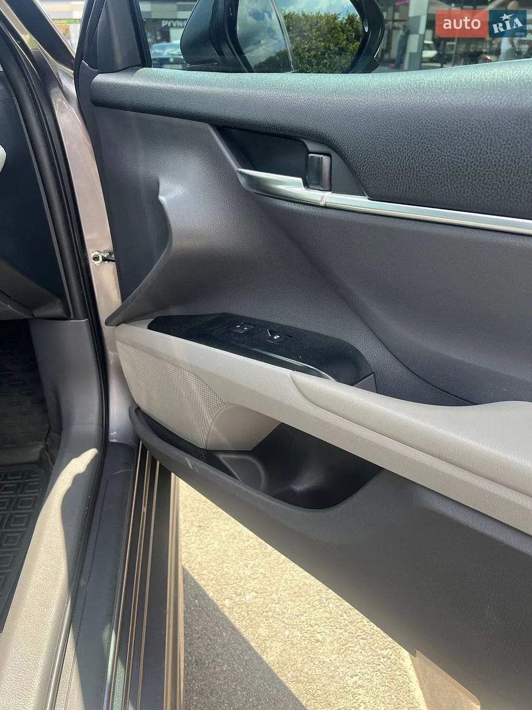 2018 Toyota Camry - мініатюра 19