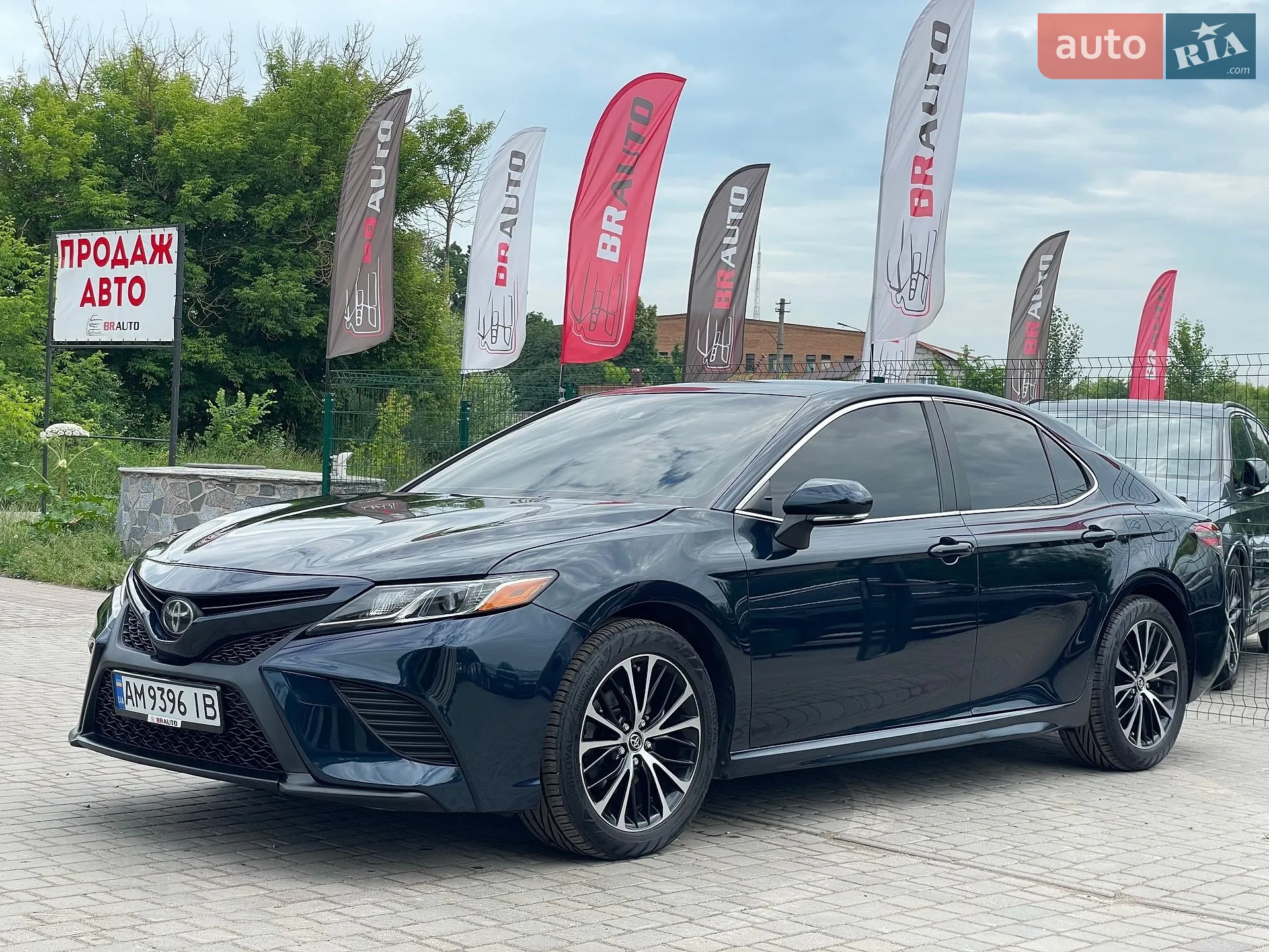 2017 Toyota Camry - фото 1