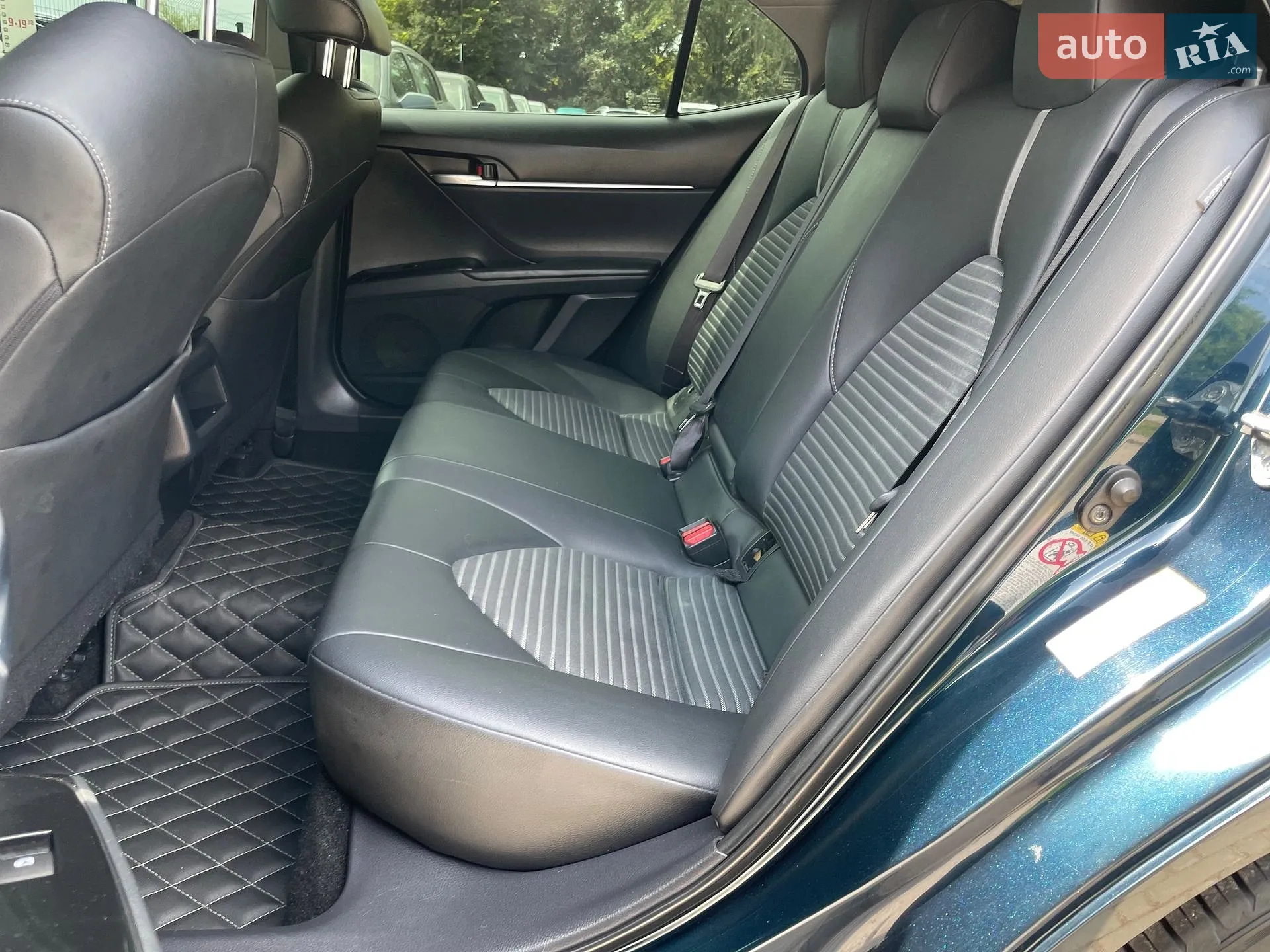 2017 Toyota Camry - мініатюра 28