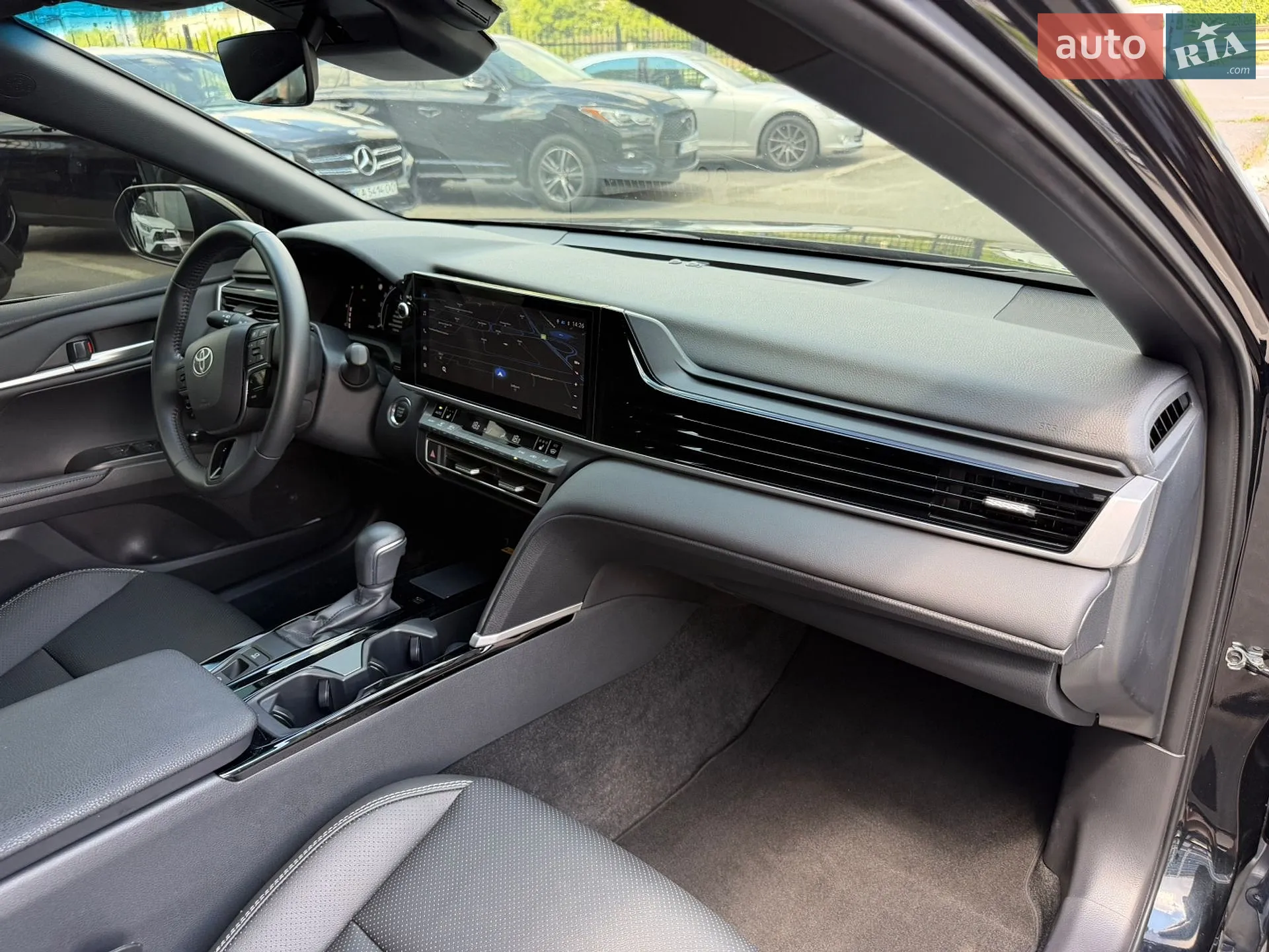 2024 Toyota Camry - мініатюра 17