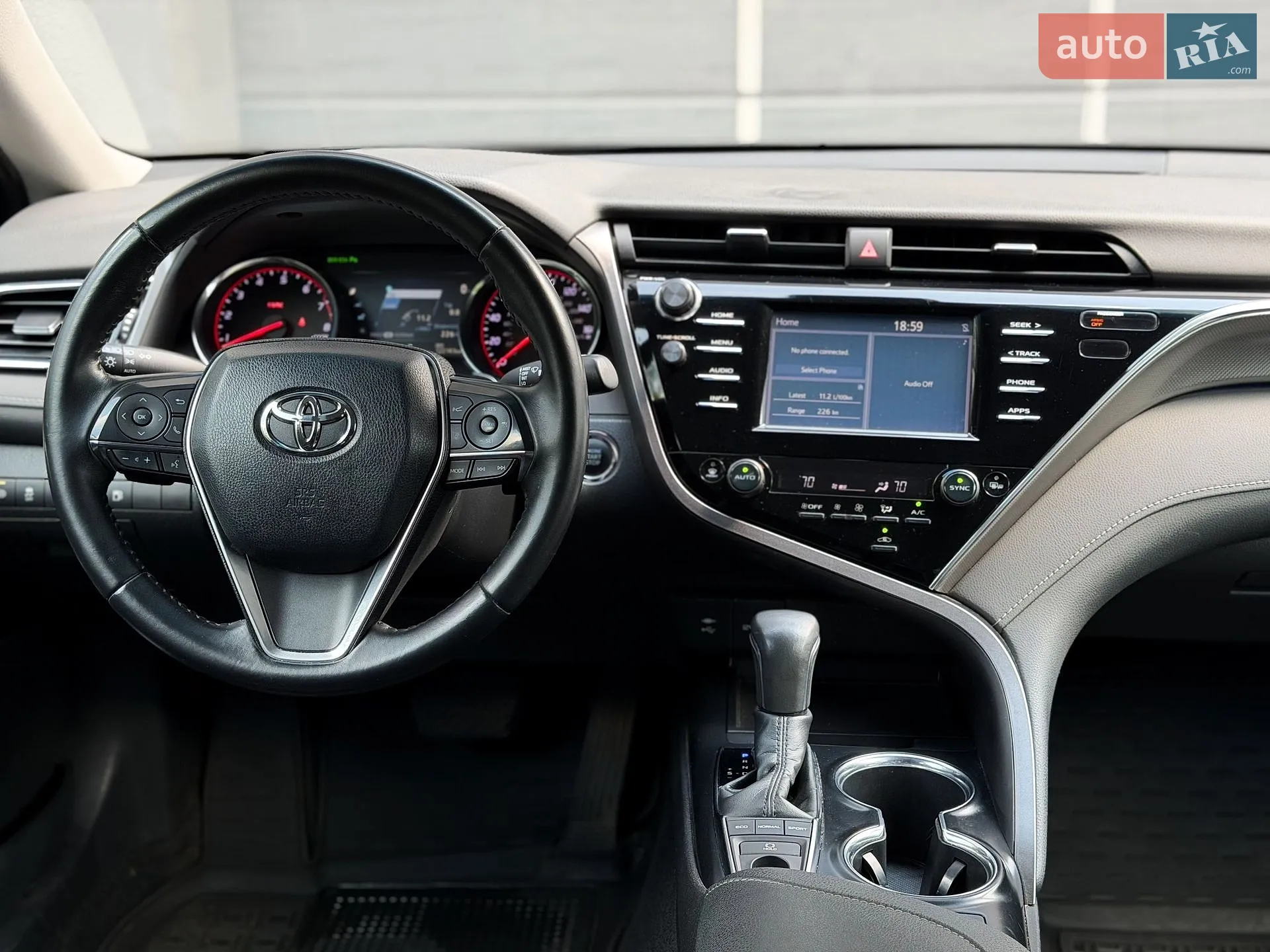 2018 Toyota Camry - мініатюра 19