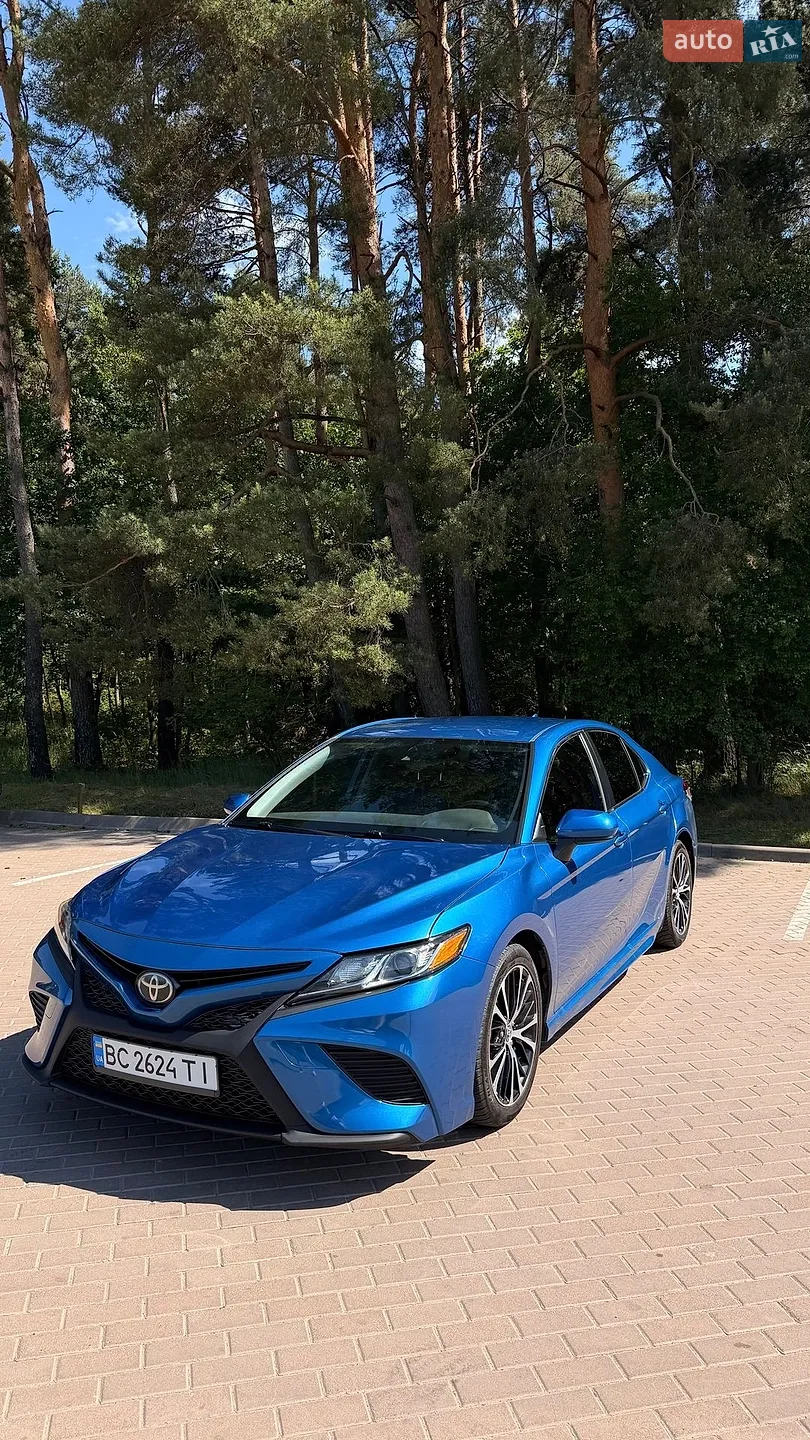 2020 Toyota Camry - мініатюра 3