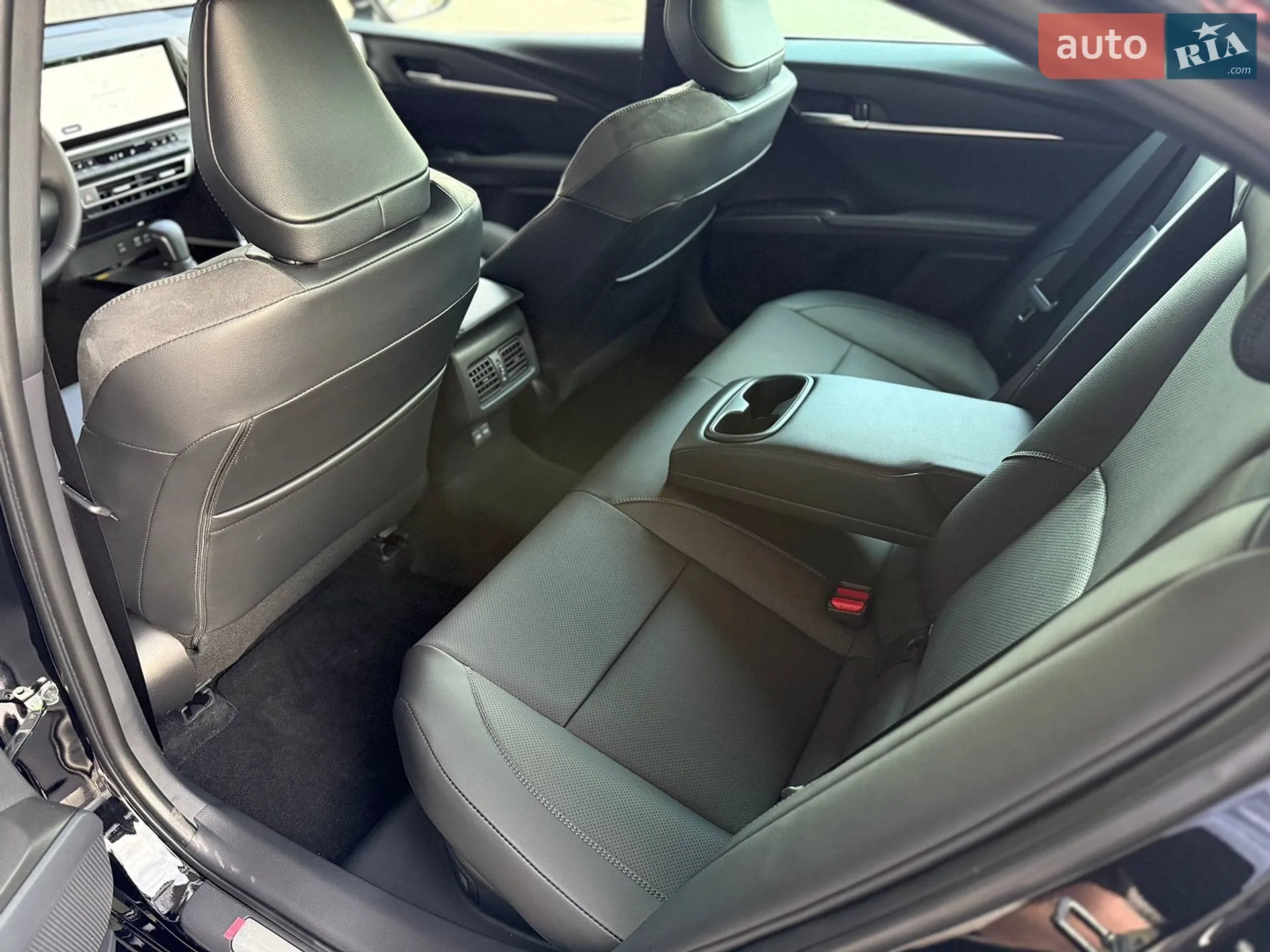 2025 Toyota Camry - мініатюра 17