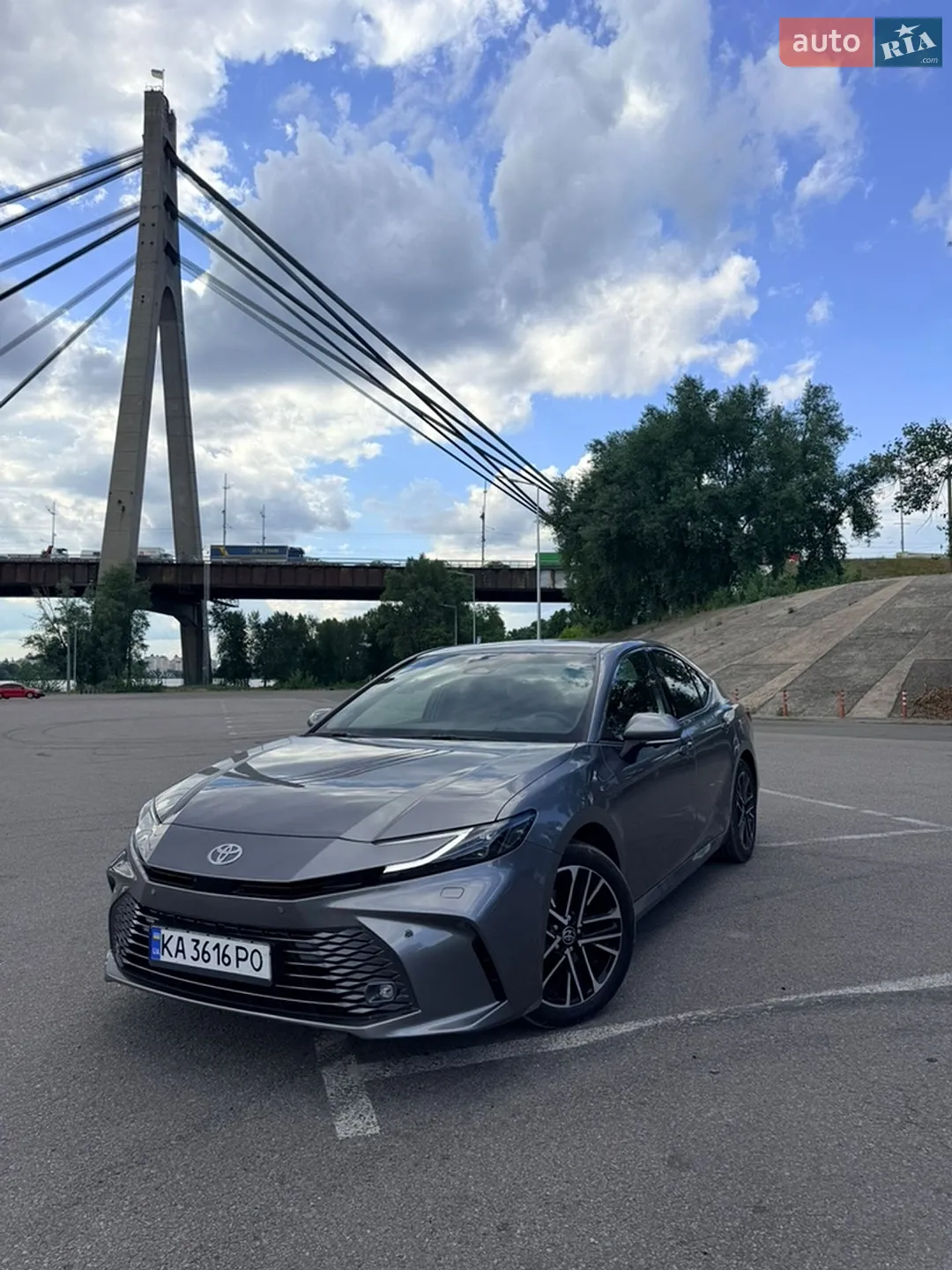 2024 Toyota Camry - мініатюра 3