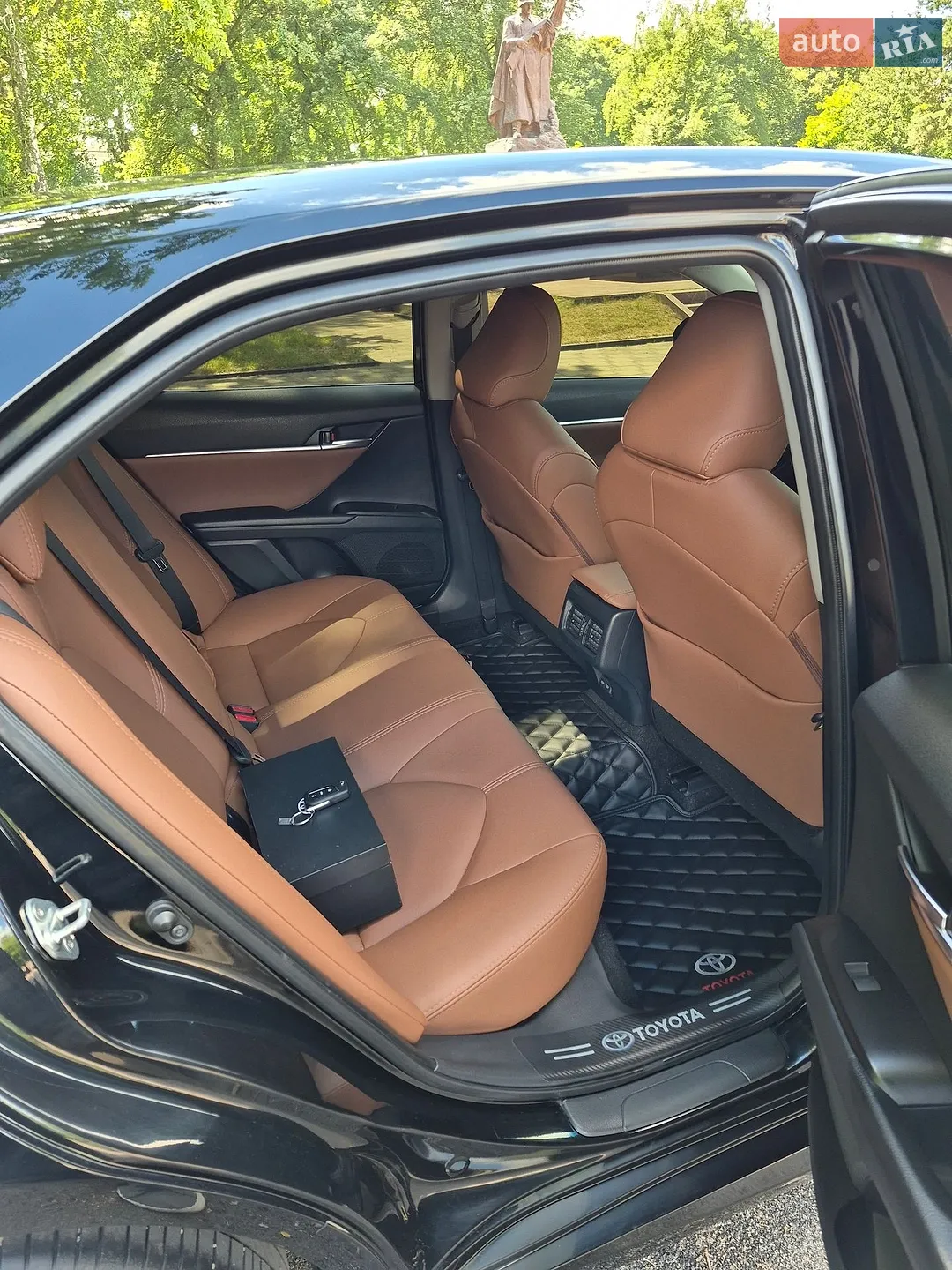 2023 Toyota Camry - мініатюра 17