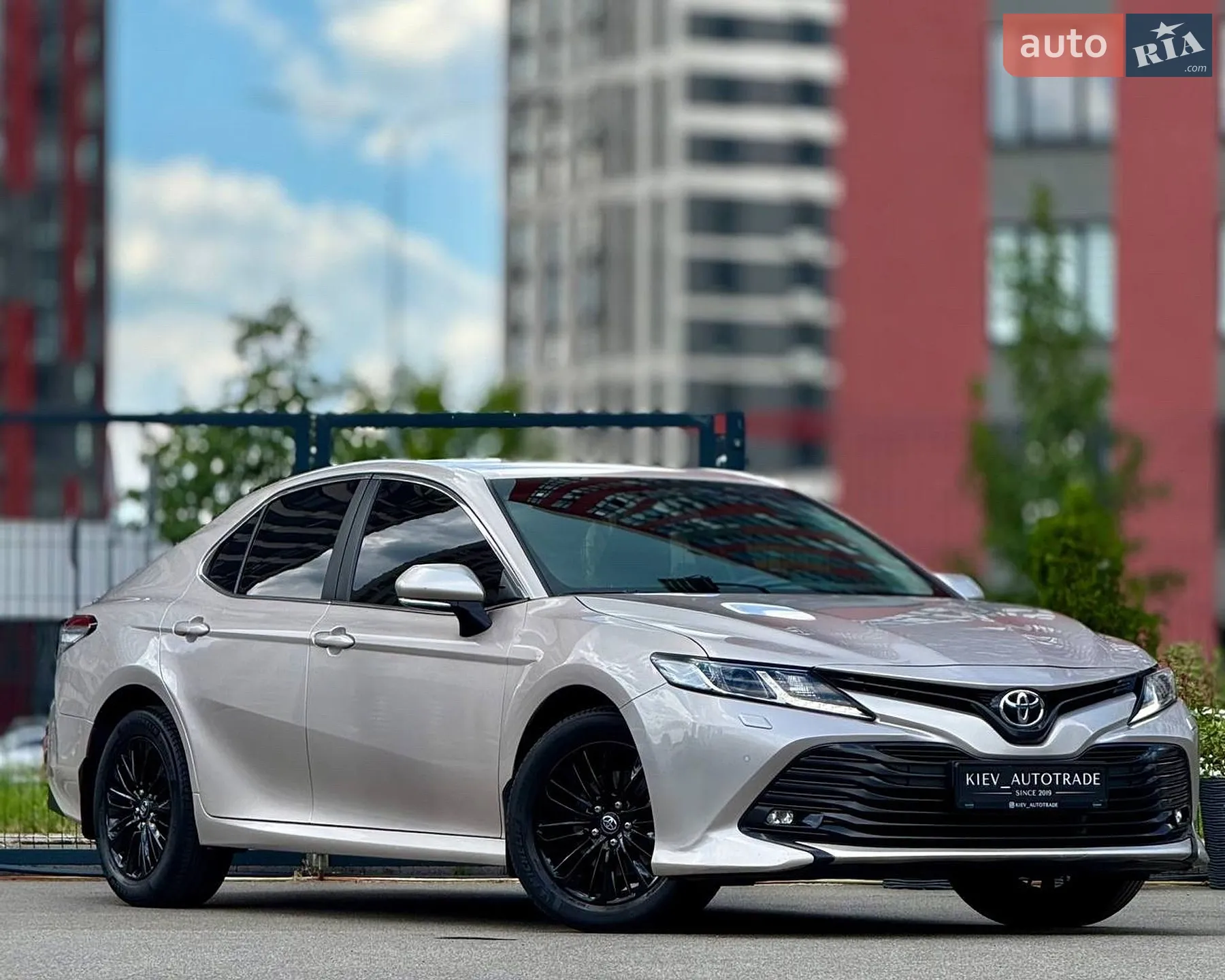 2017 Toyota Camry - фото 1