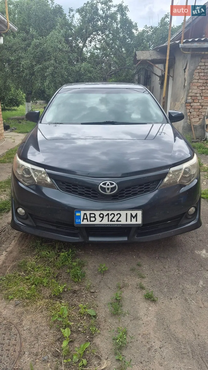 2012 Toyota Camry - фото 1