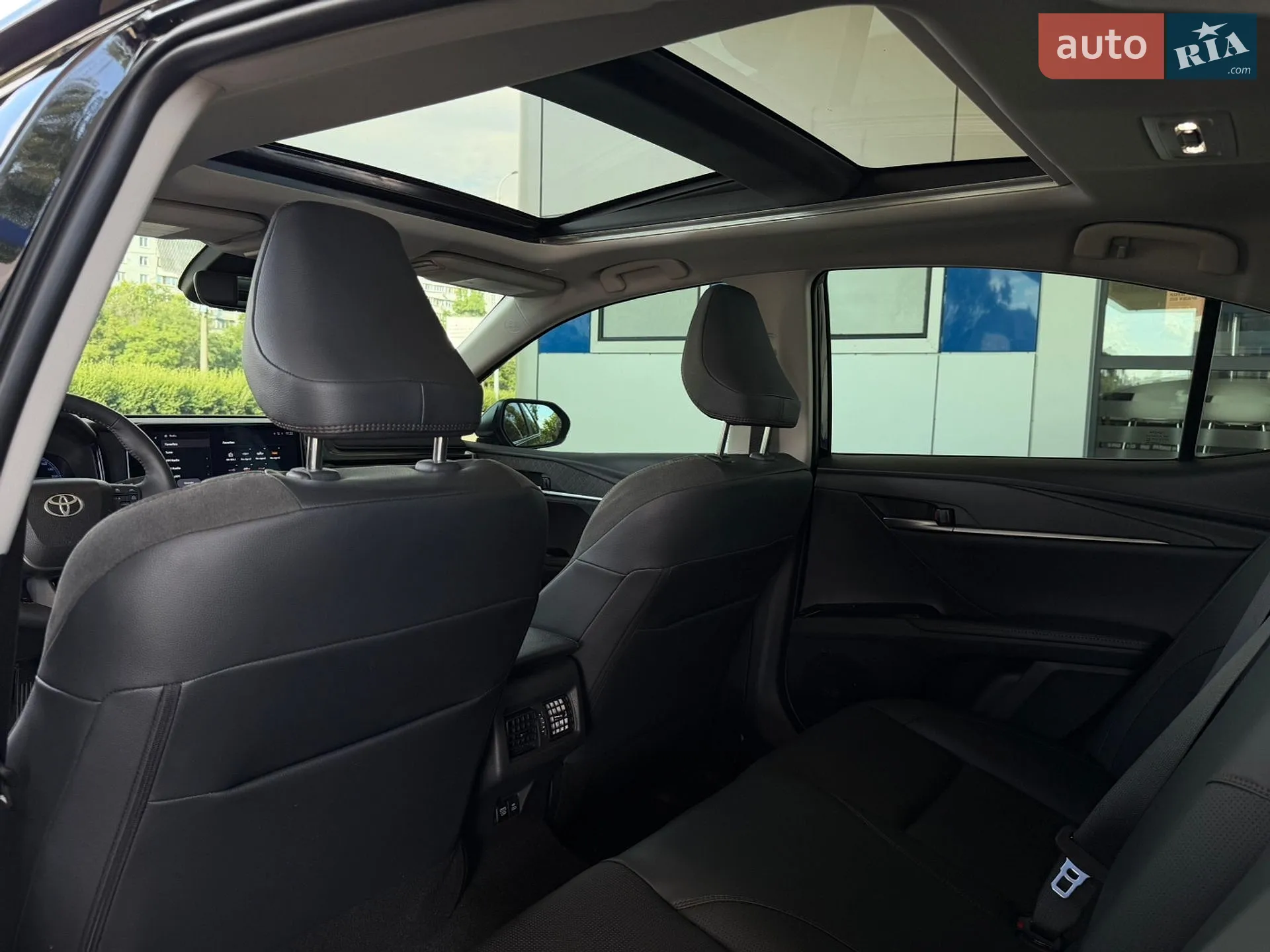 2025 Toyota Camry - мініатюра 19