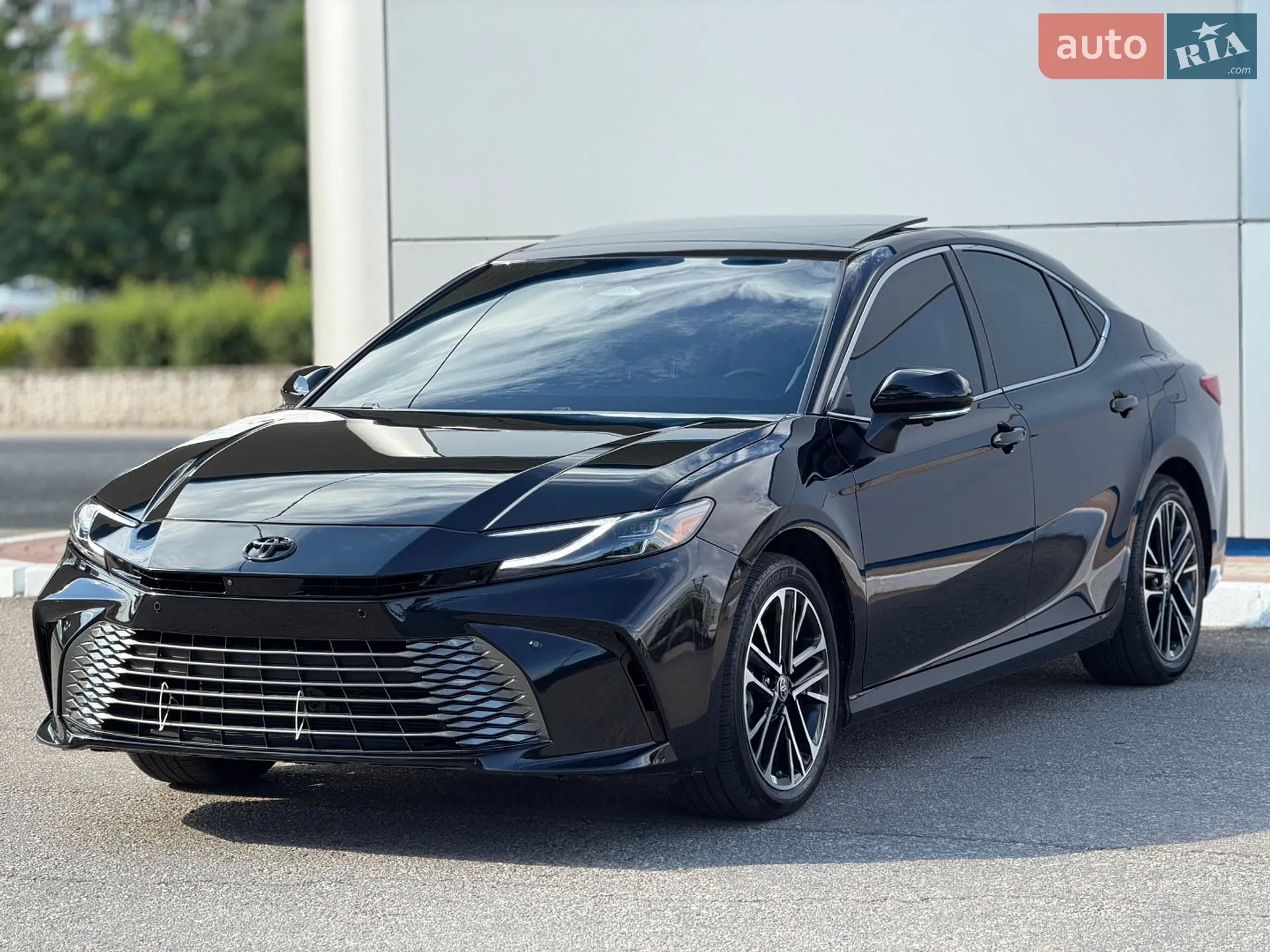 2025 Toyota Camry - мініатюра 2