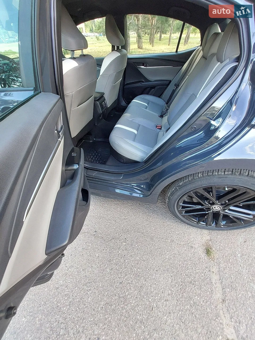 2025 Toyota Camry - мініатюра 5