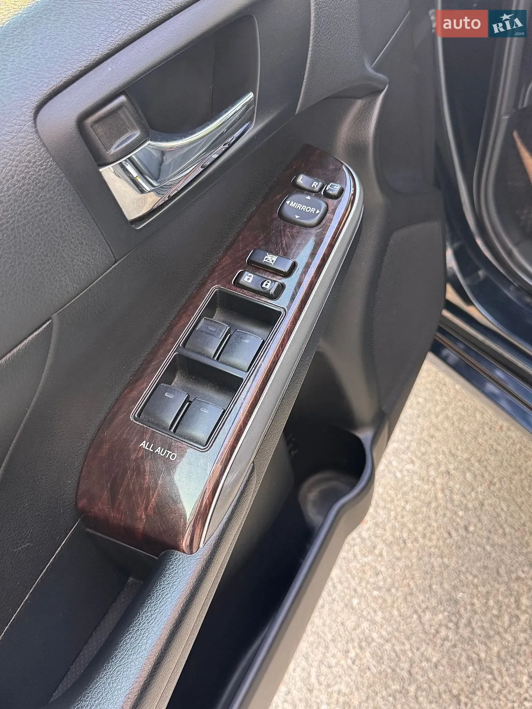 2017 Toyota Camry - мініатюра 11