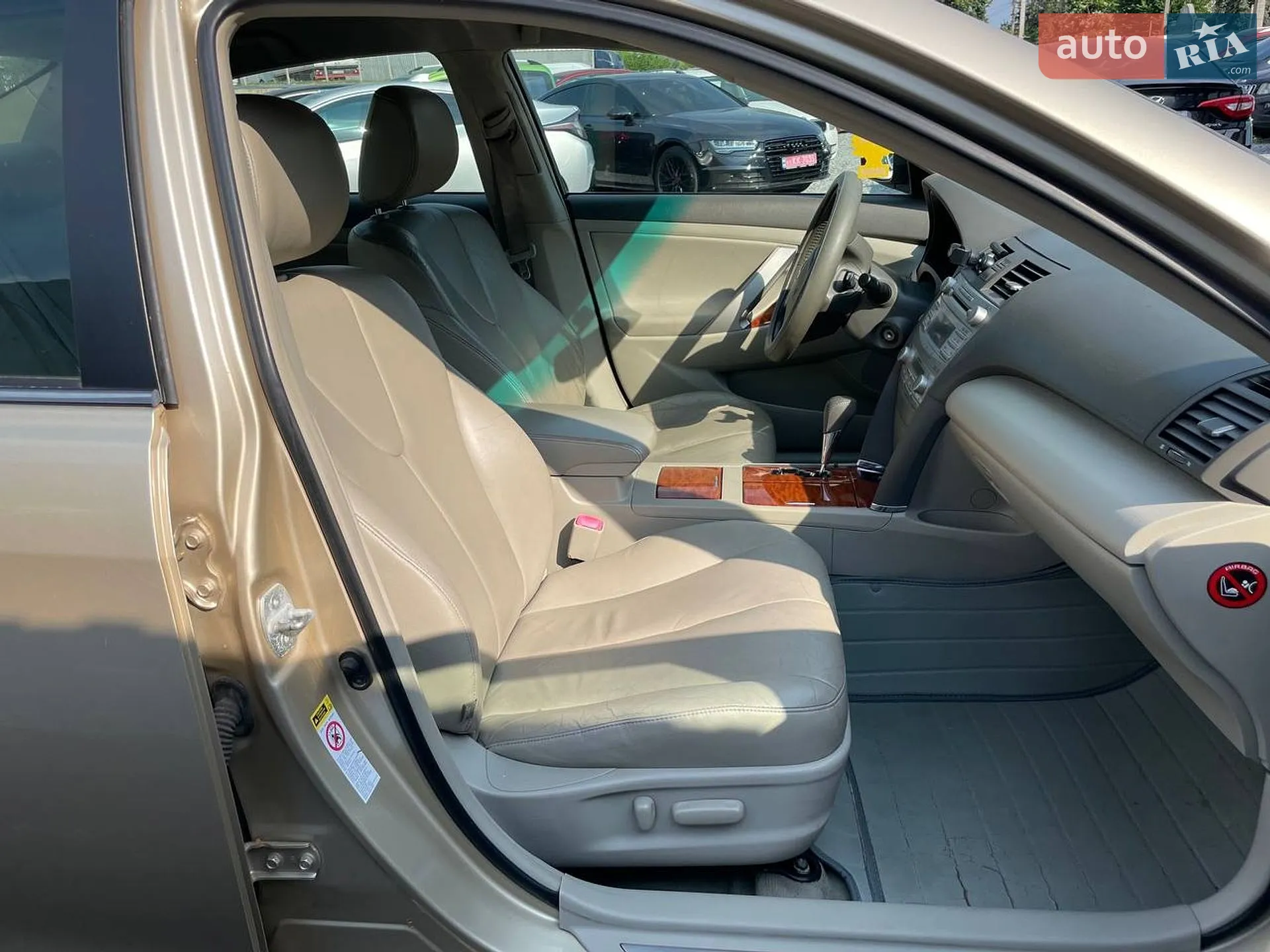 2010 Toyota Camry - мініатюра 11