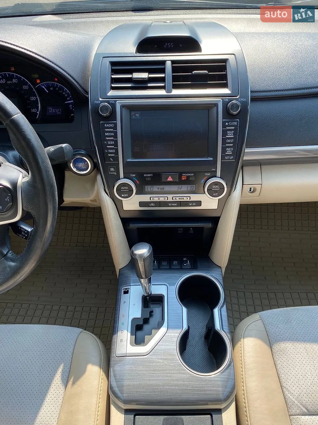2013 Toyota Camry - мініатюра 25