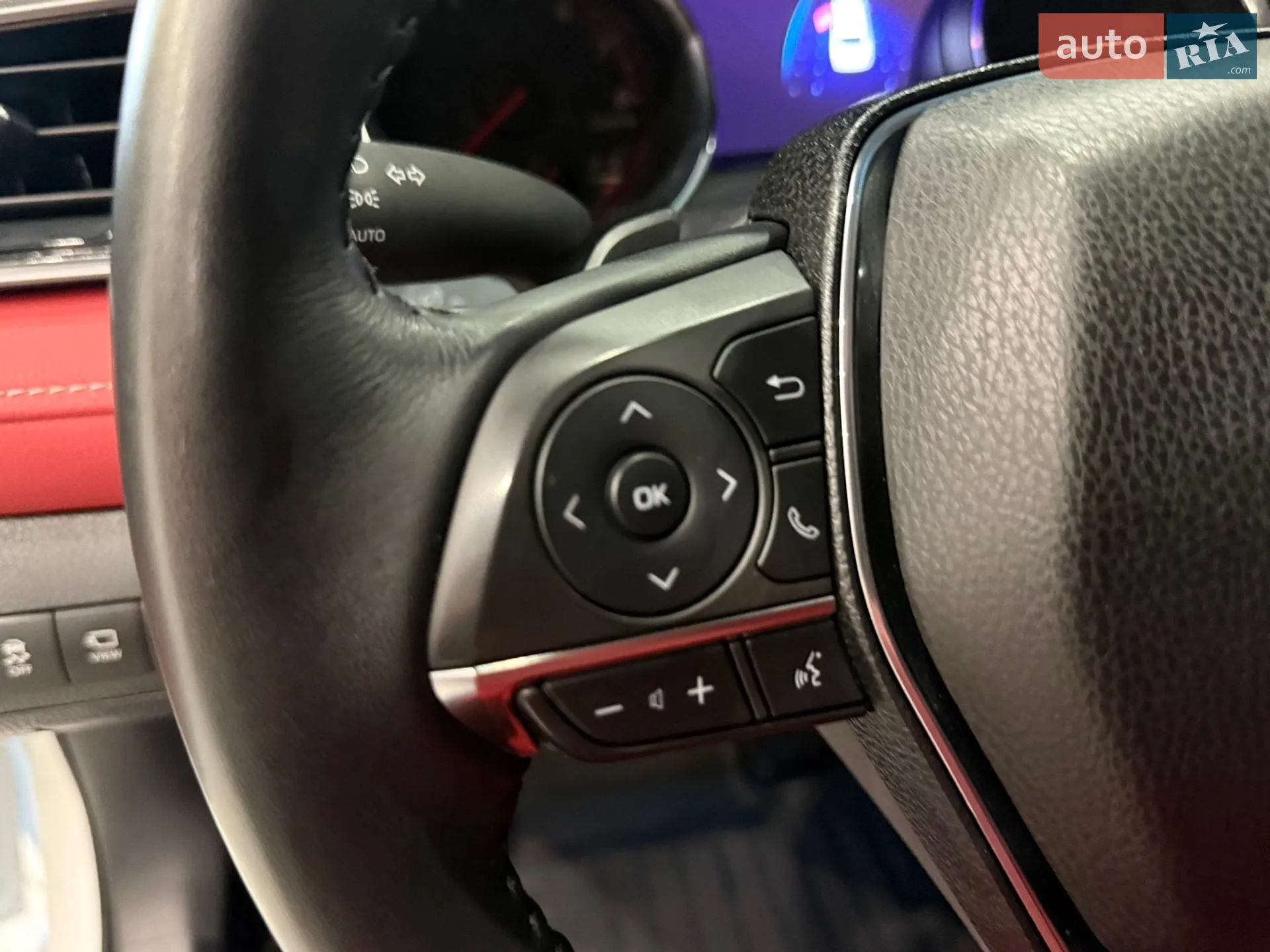 2019 Toyota Camry - мініатюра 58