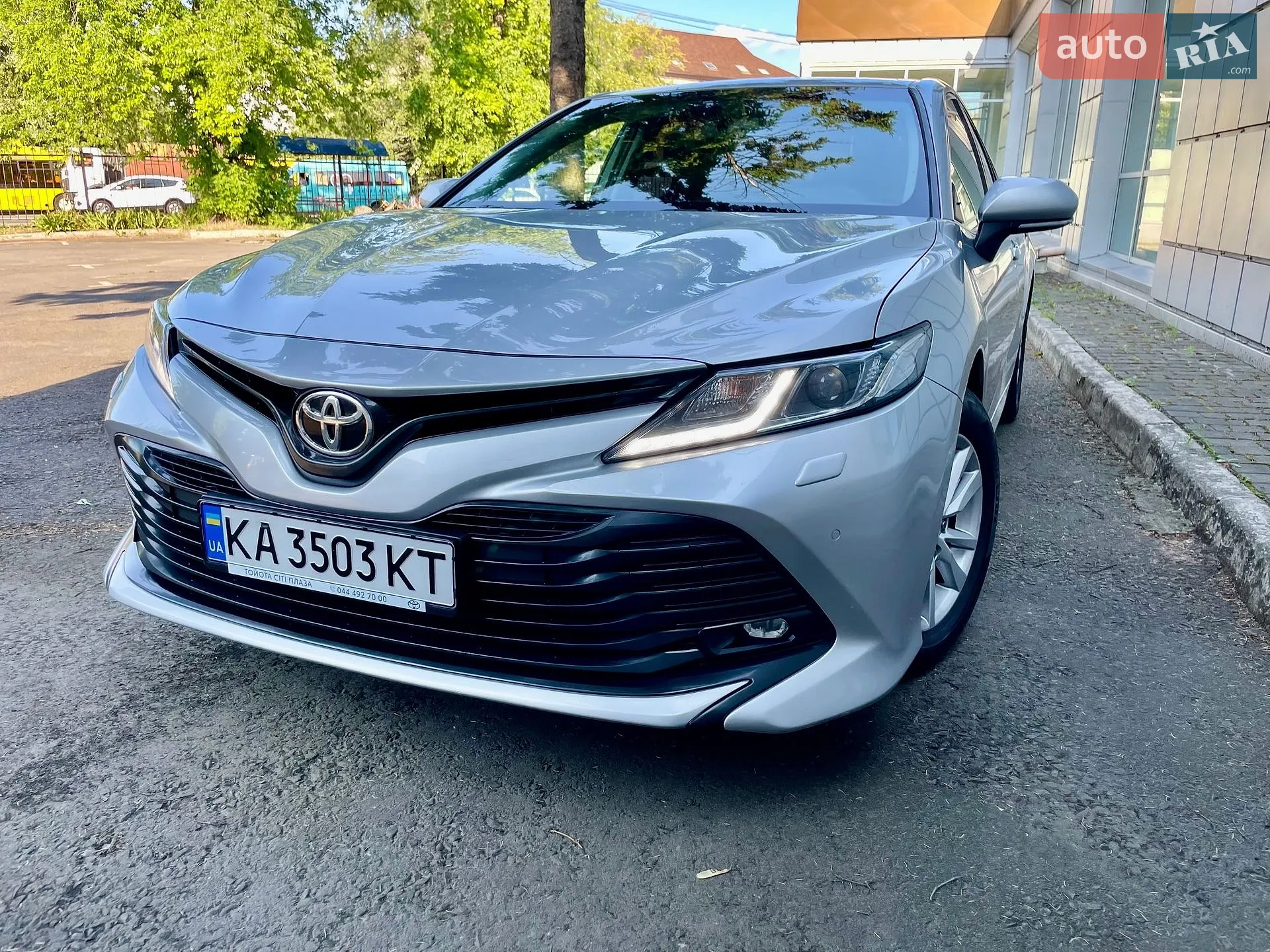 2018 Toyota Camry - мініатюра 2