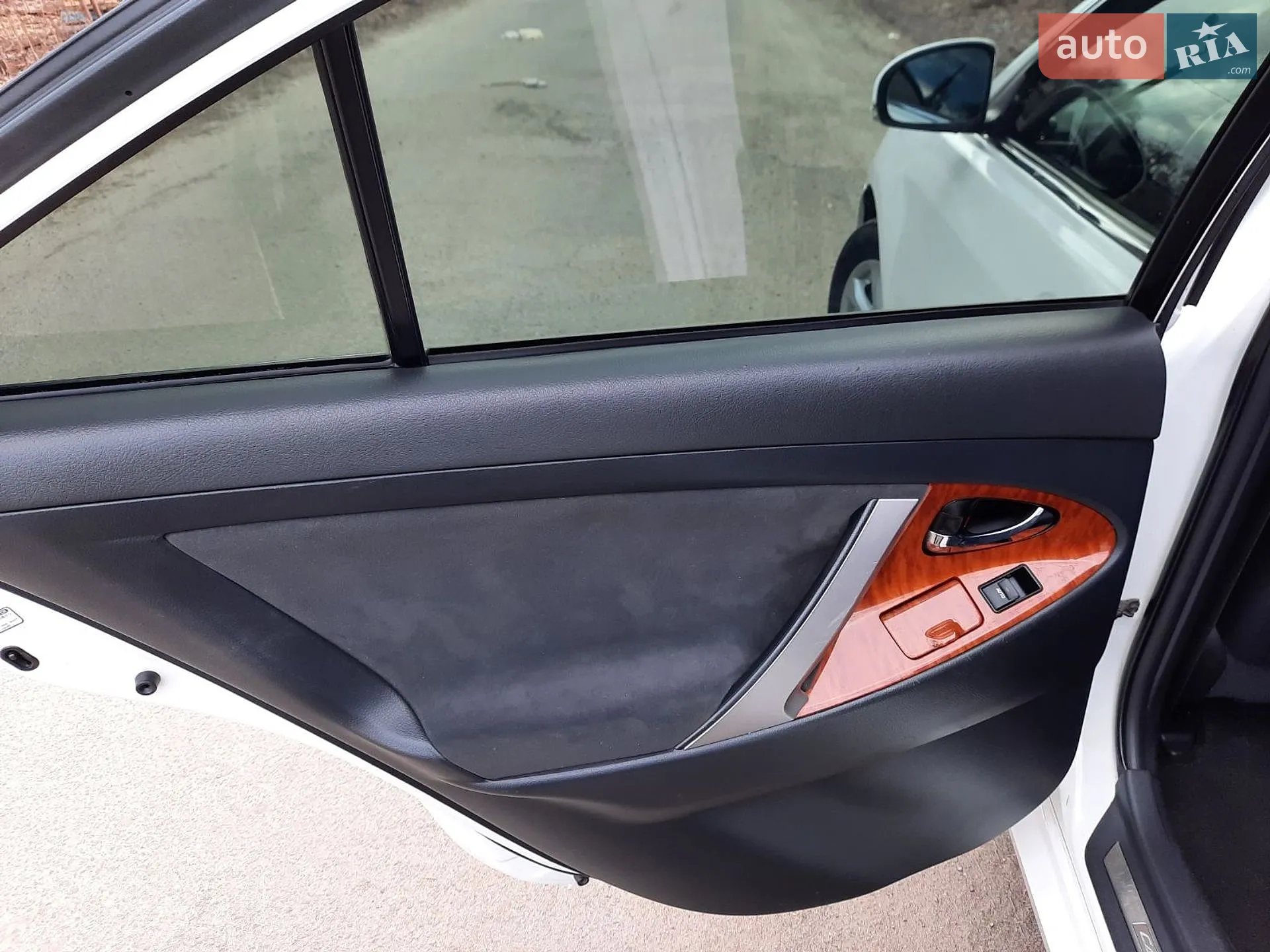 2011 Toyota Camry - мініатюра 11