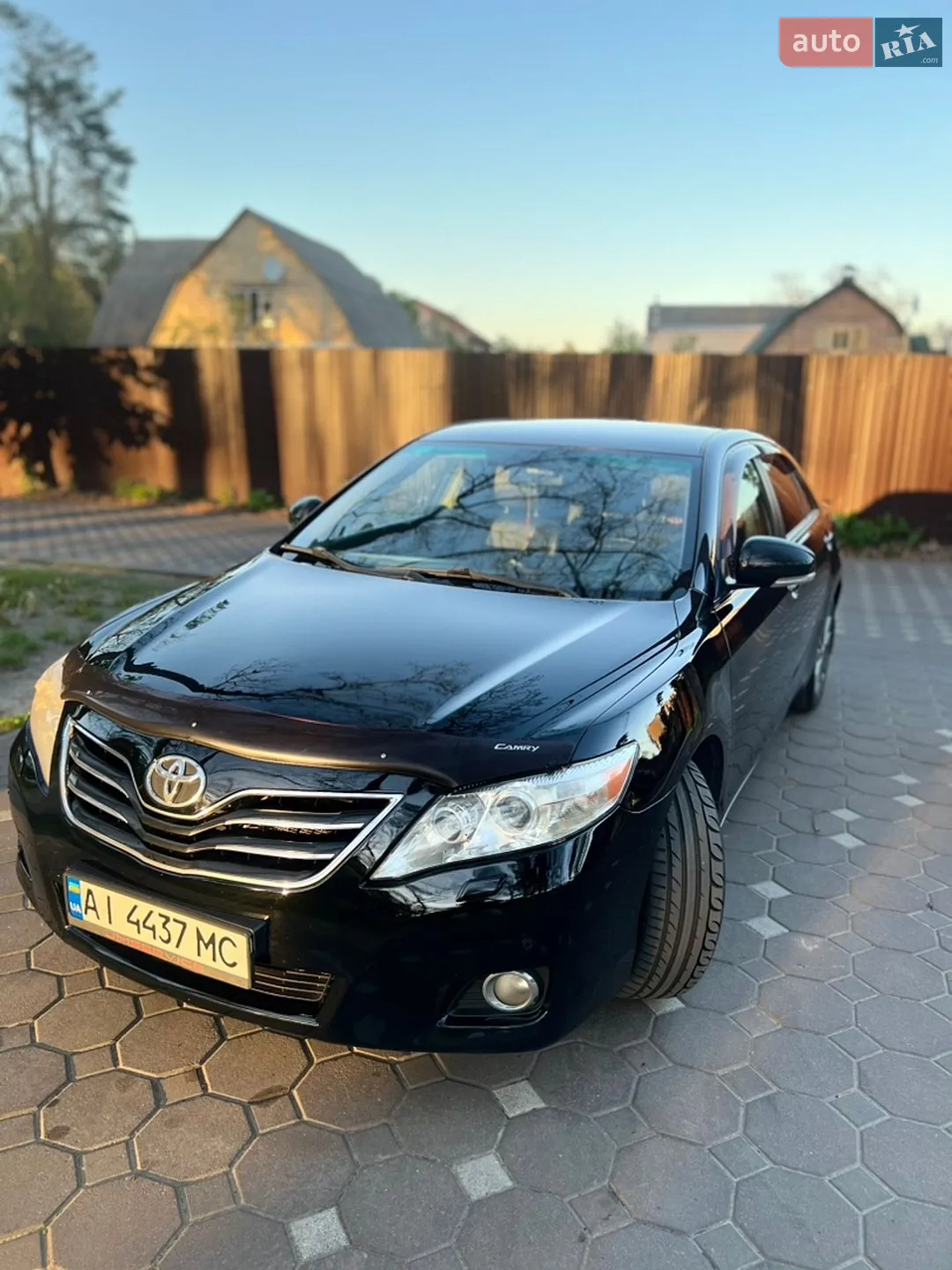 2011 Toyota Camry - фото 1