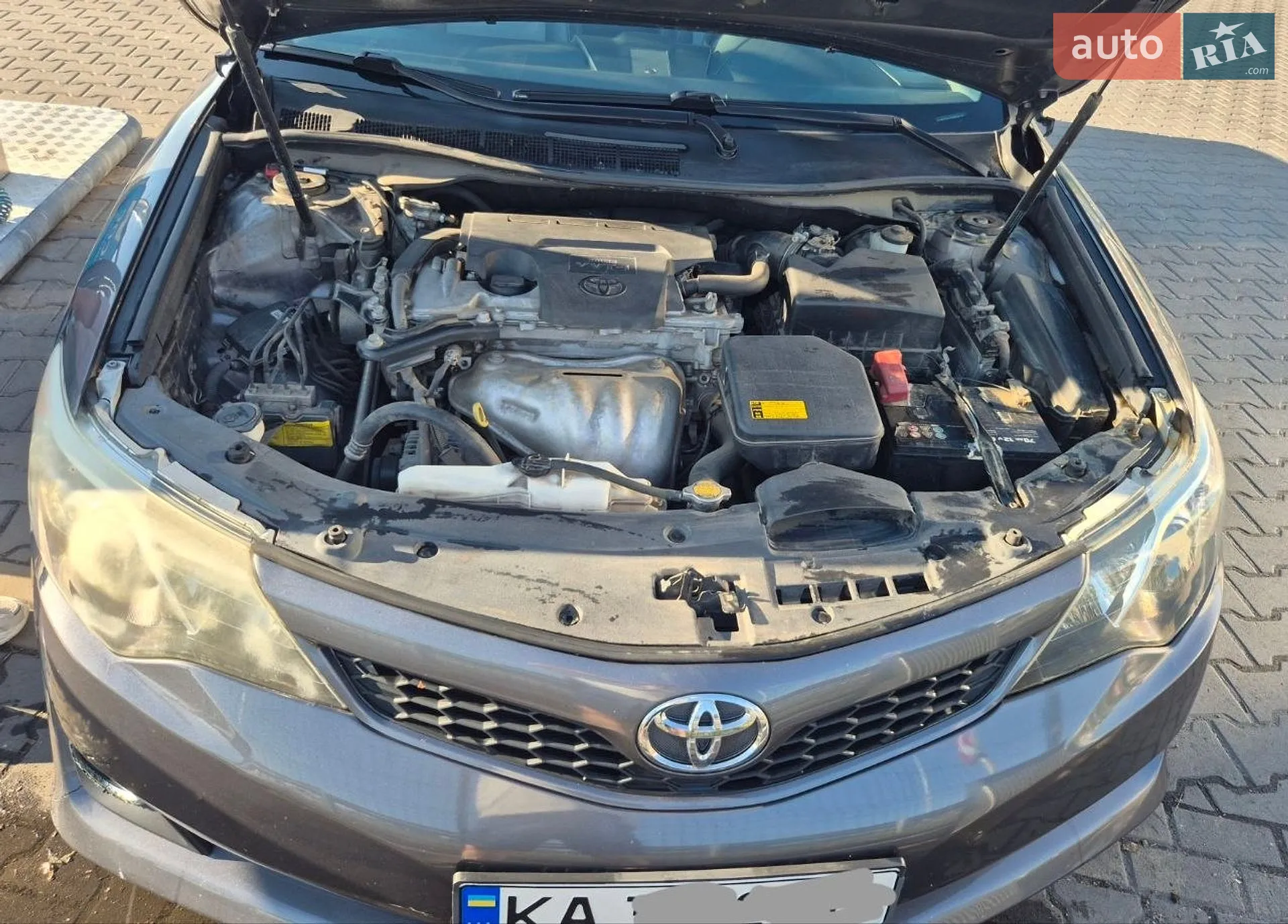 2014 Toyota Camry - мініатюра 2