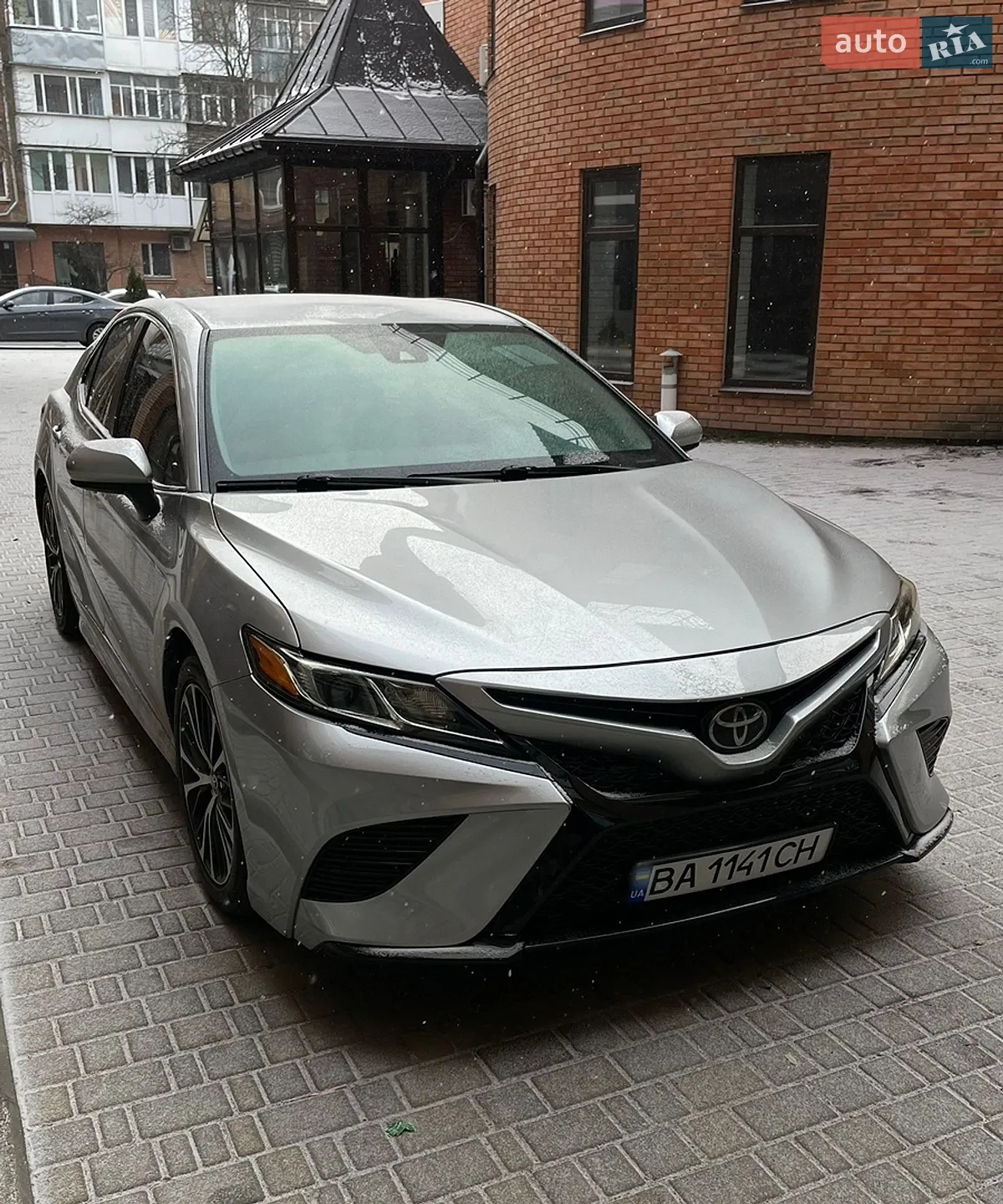2020 Toyota Camry - мініатюра 3