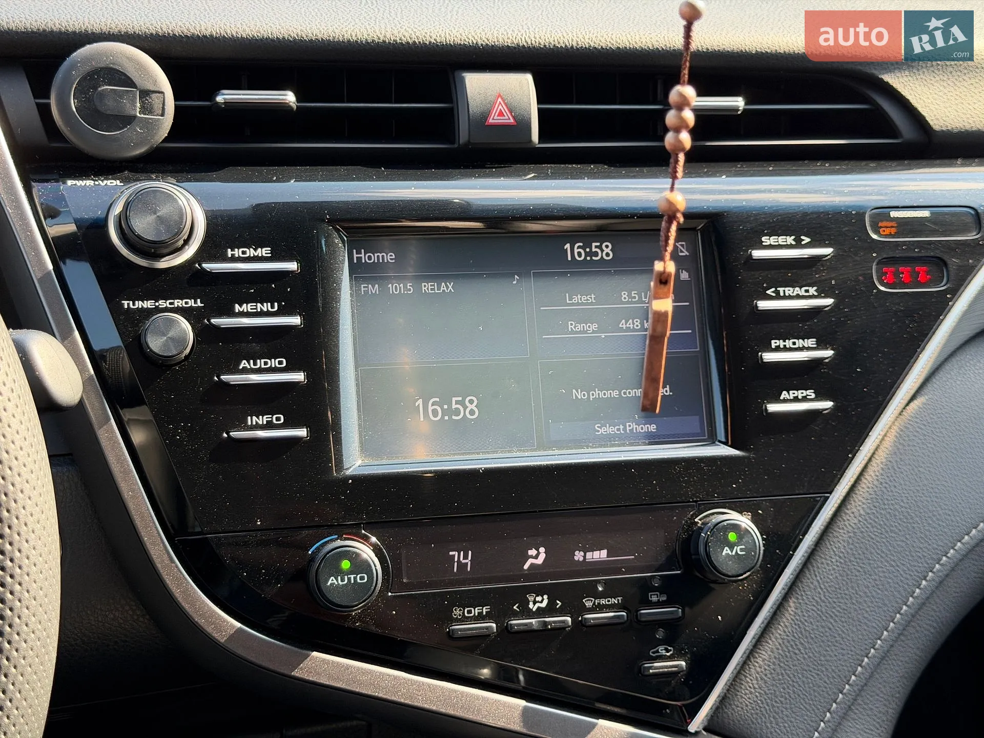 2017 Toyota Camry - мініатюра 18