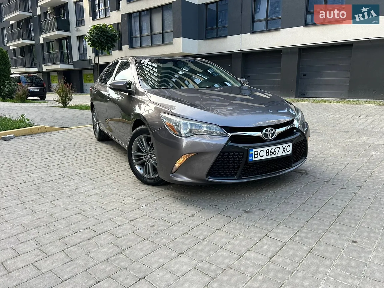 2016 Toyota Camry - мініатюра 18