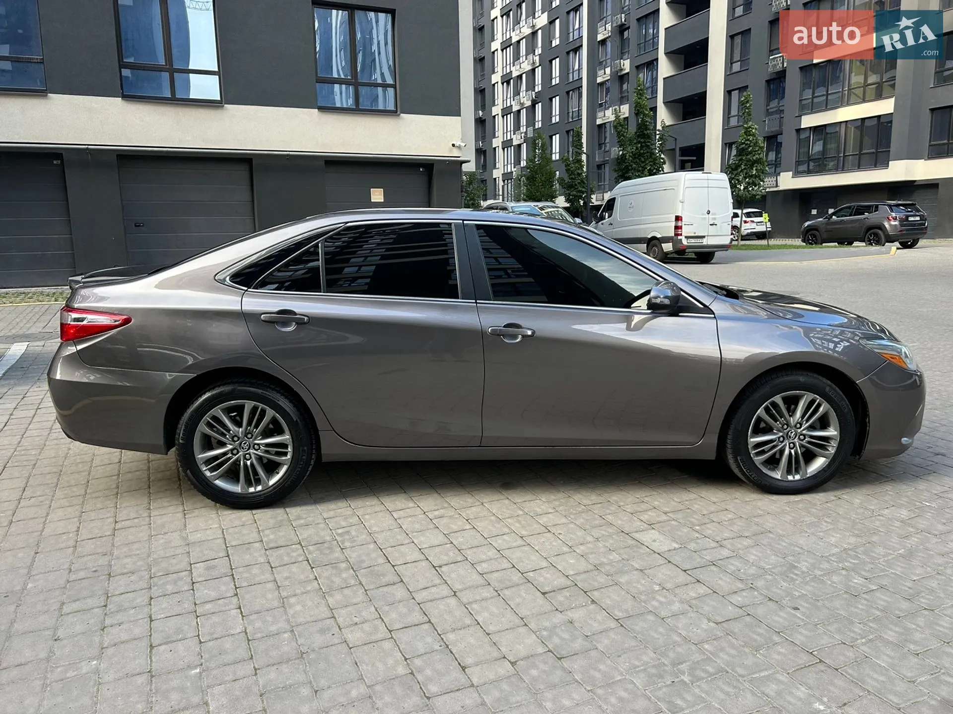 2016 Toyota Camry - мініатюра 11