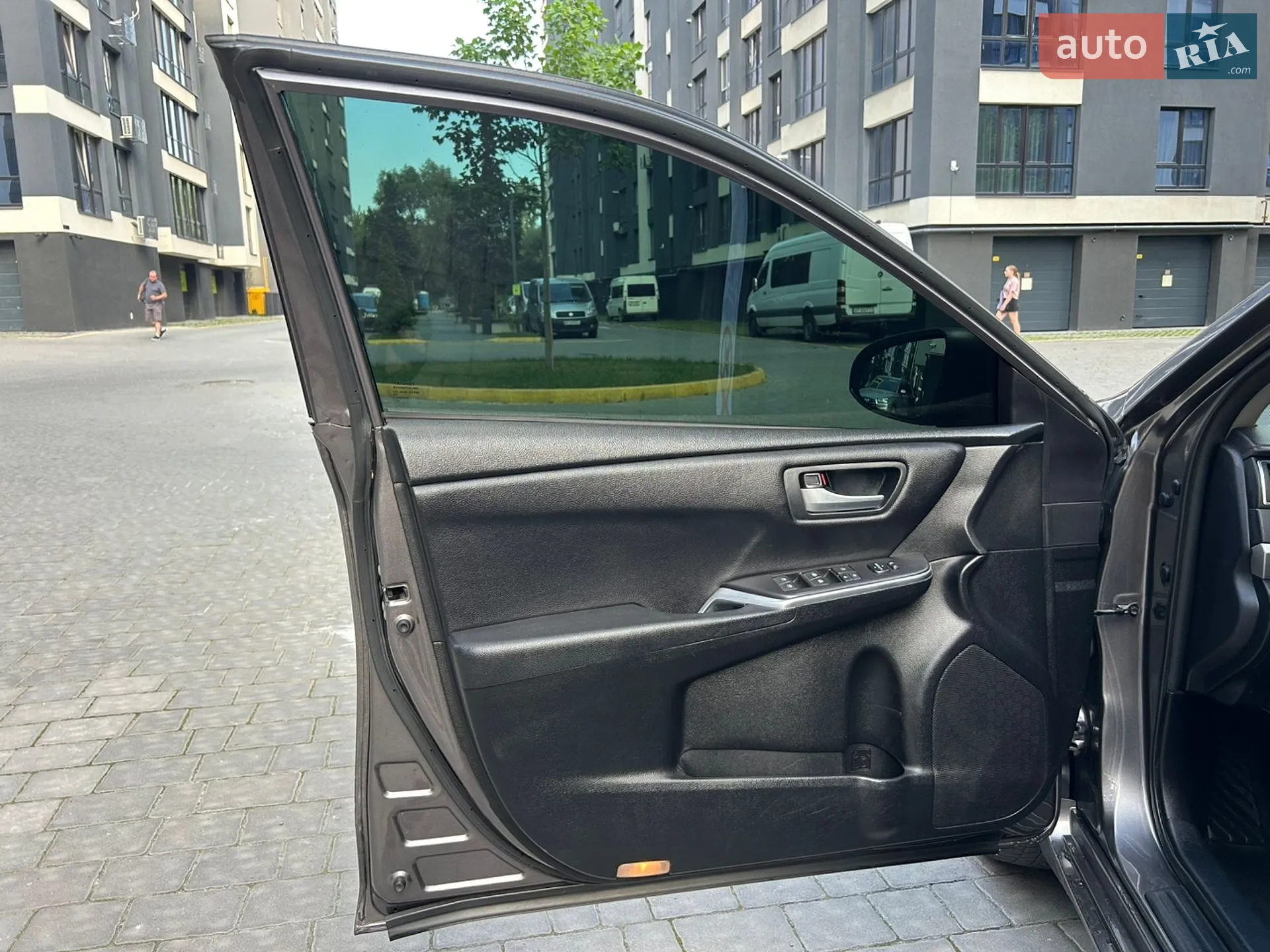 2016 Toyota Camry - мініатюра 21
