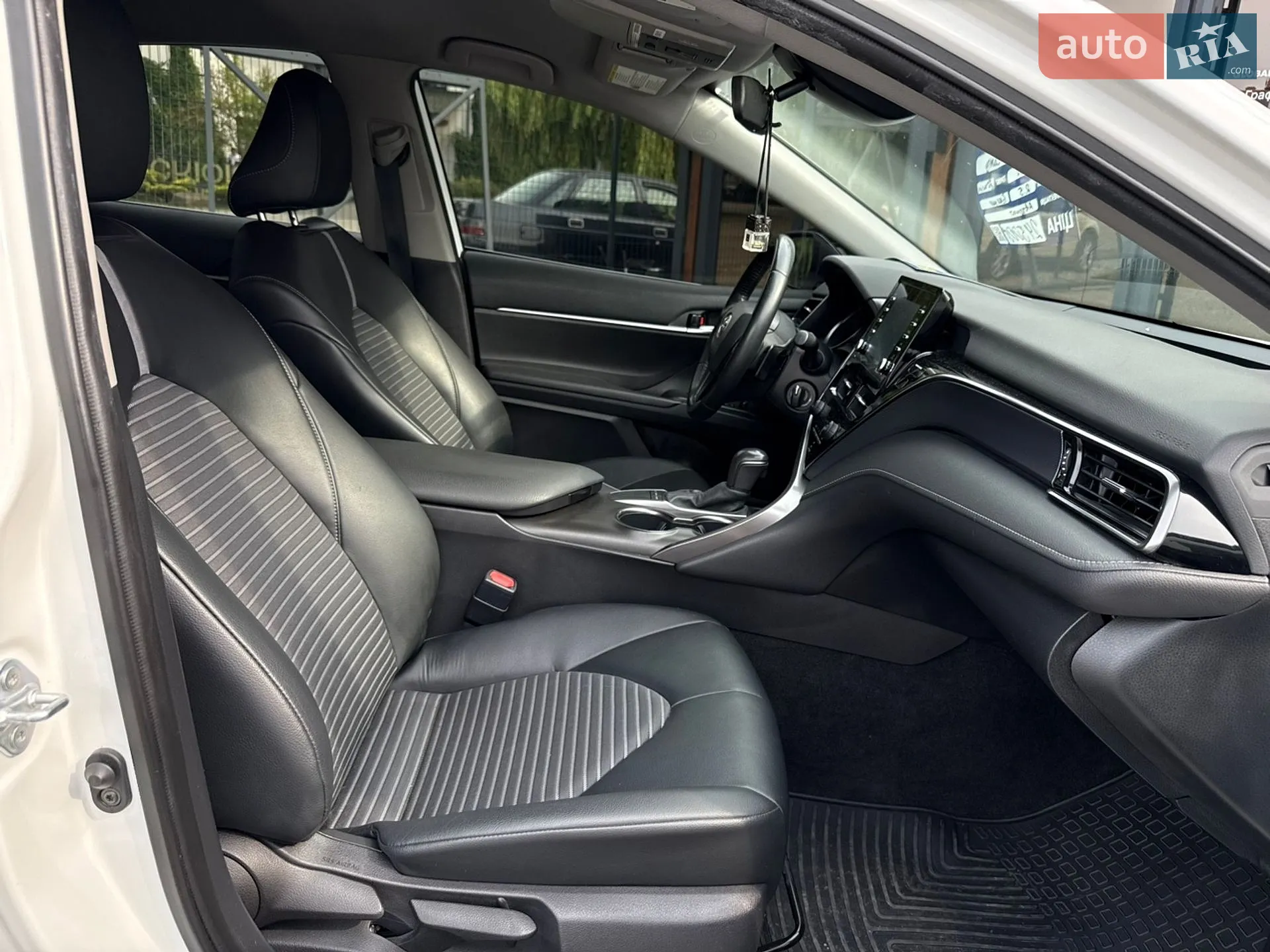 2022 Toyota Camry - мініатюра 20