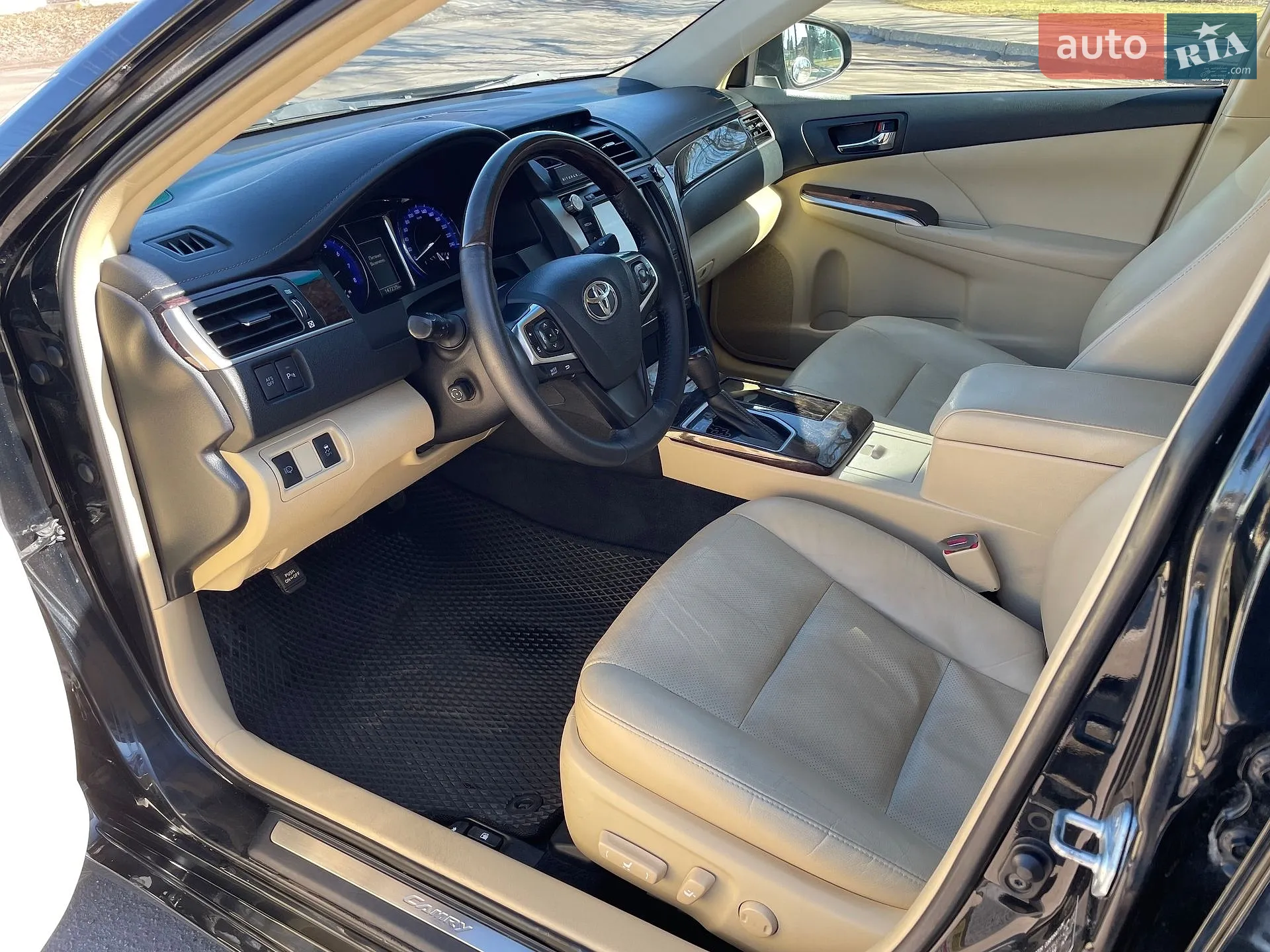 2017 Toyota Camry - мініатюра 25